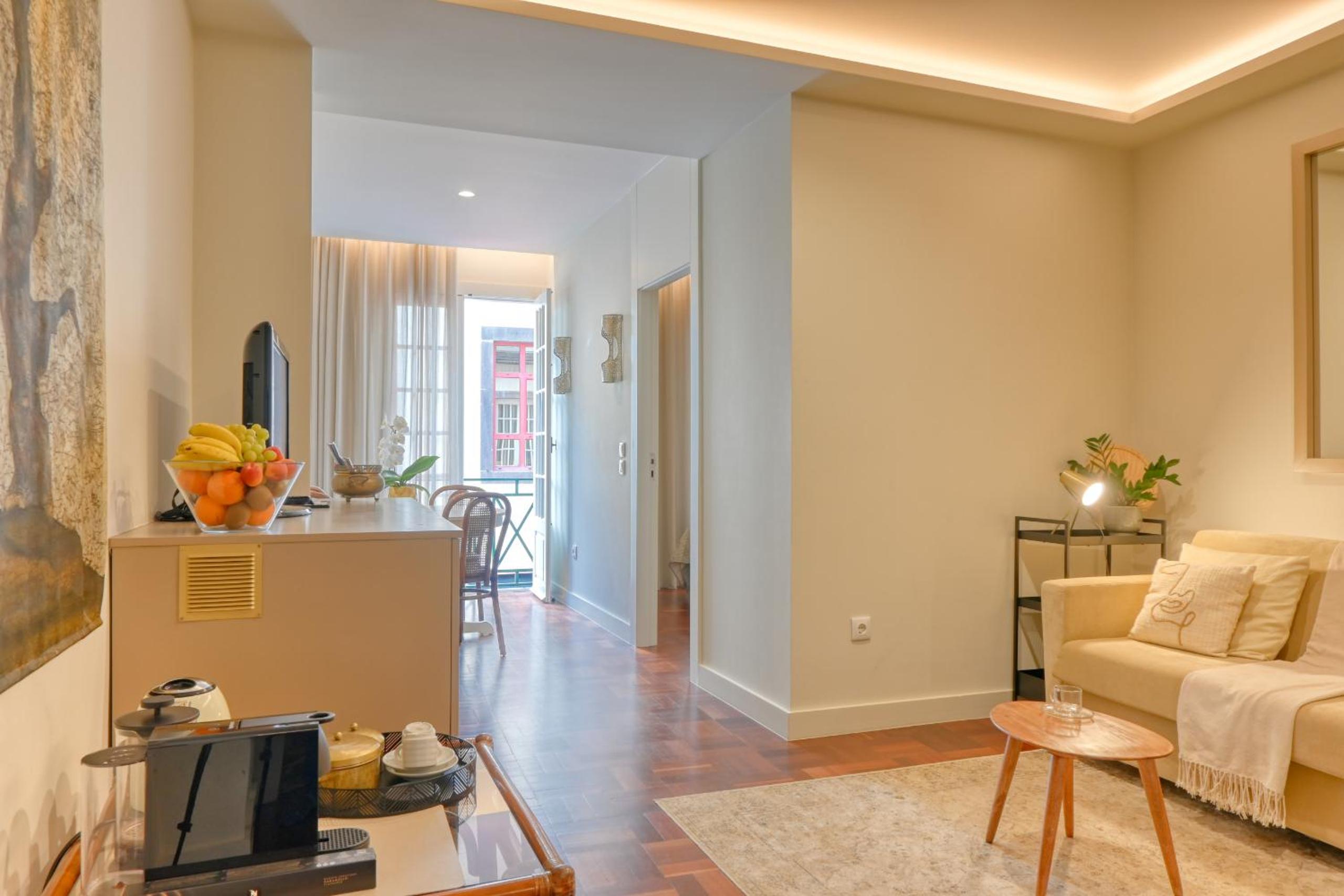 Colombo Square, a Home in Madeira view 2