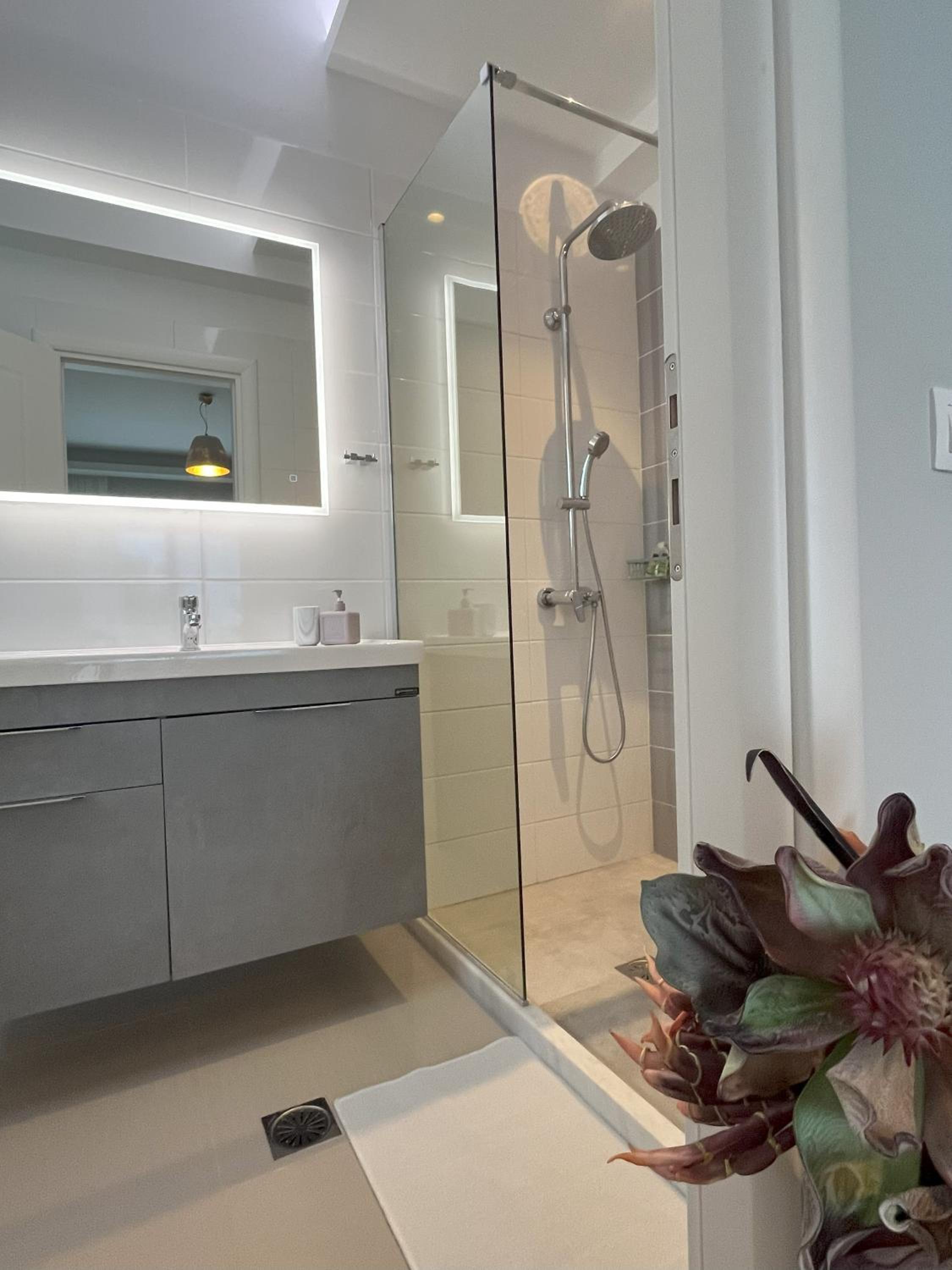 MCN Villas by WhiteDream Villas view 3