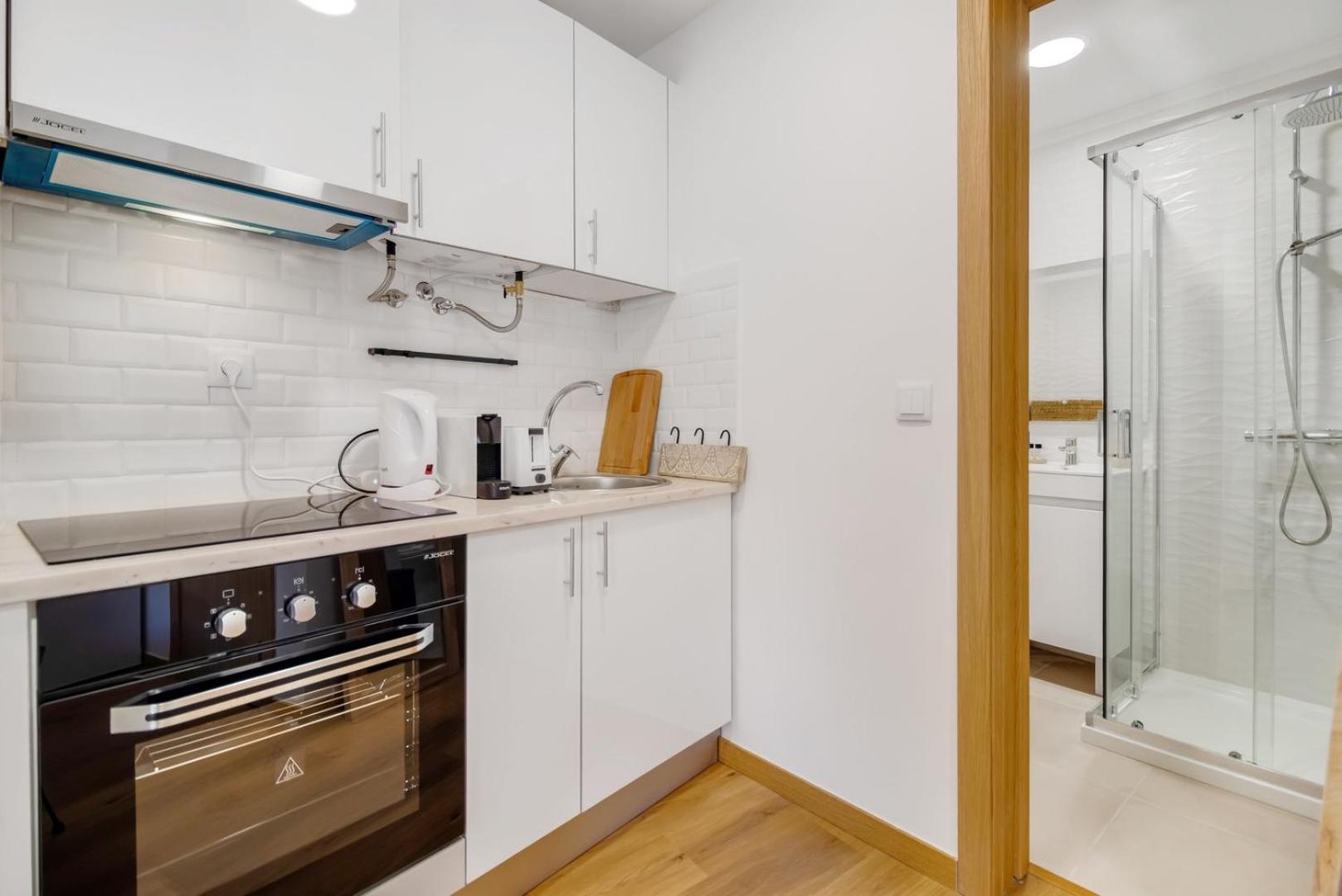 Modern cocoon studio in Santos w AC | By Airnest view 2