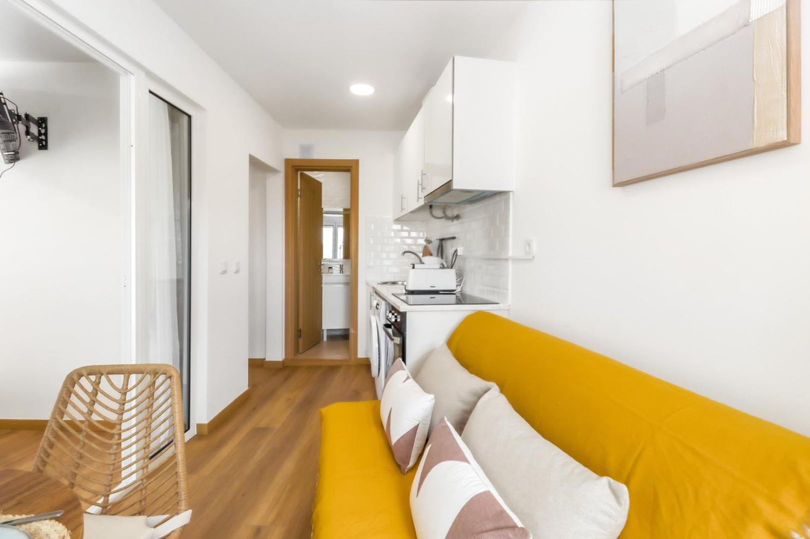 1BR cosy heart of Santos w AC | By Airnest view 3