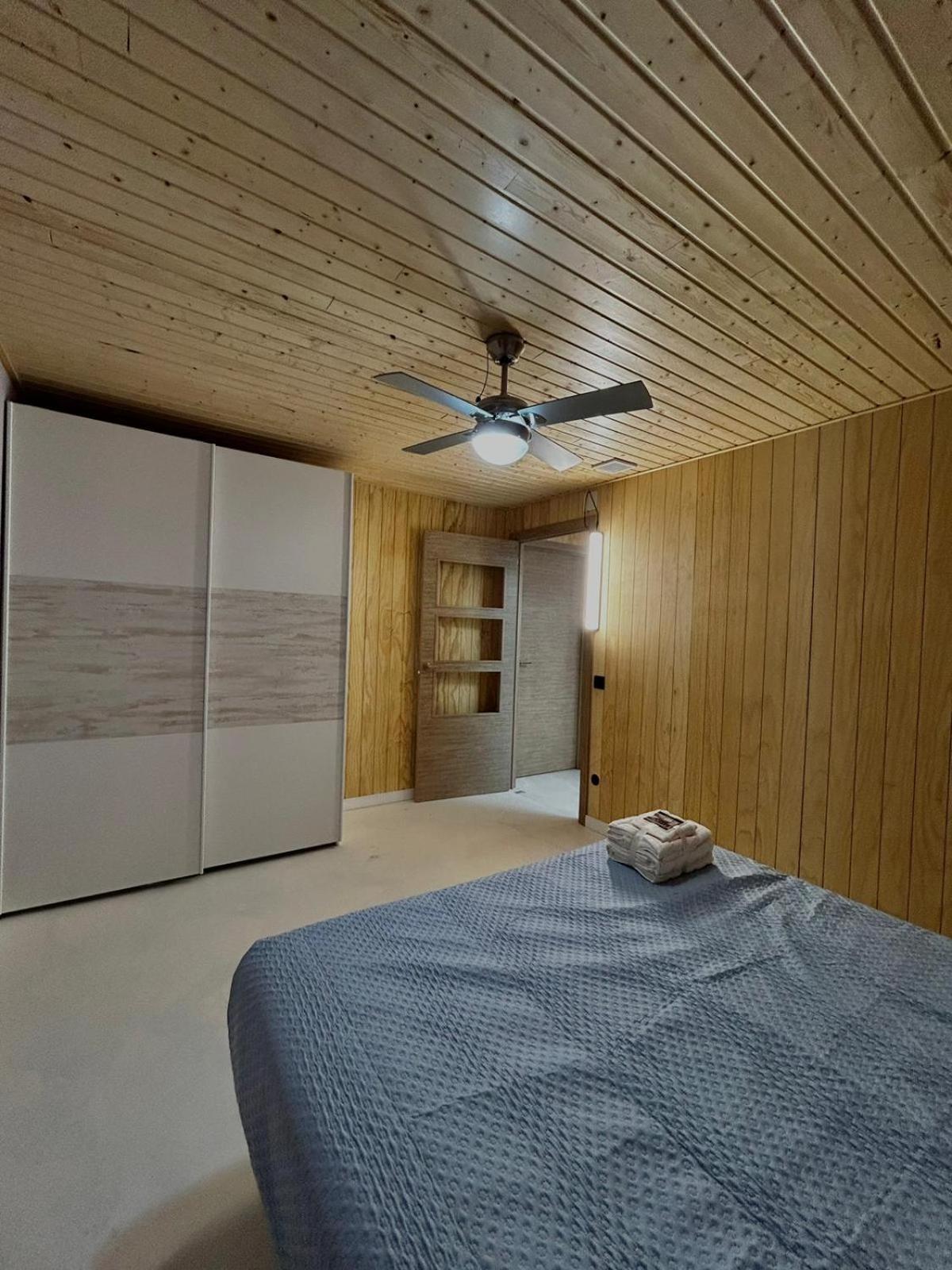 Apartamento Loft con 2 dormitorios, Jacuzzi y Garage view 2