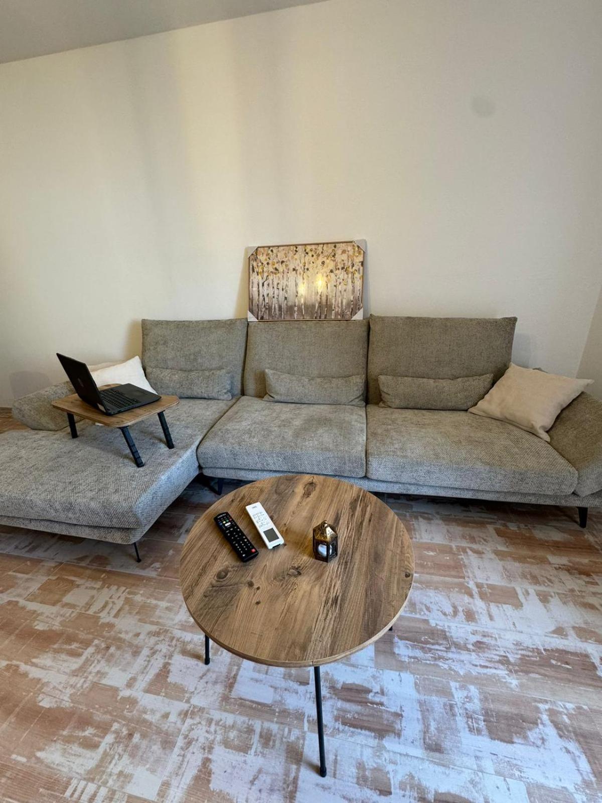 Apartment Gjoli