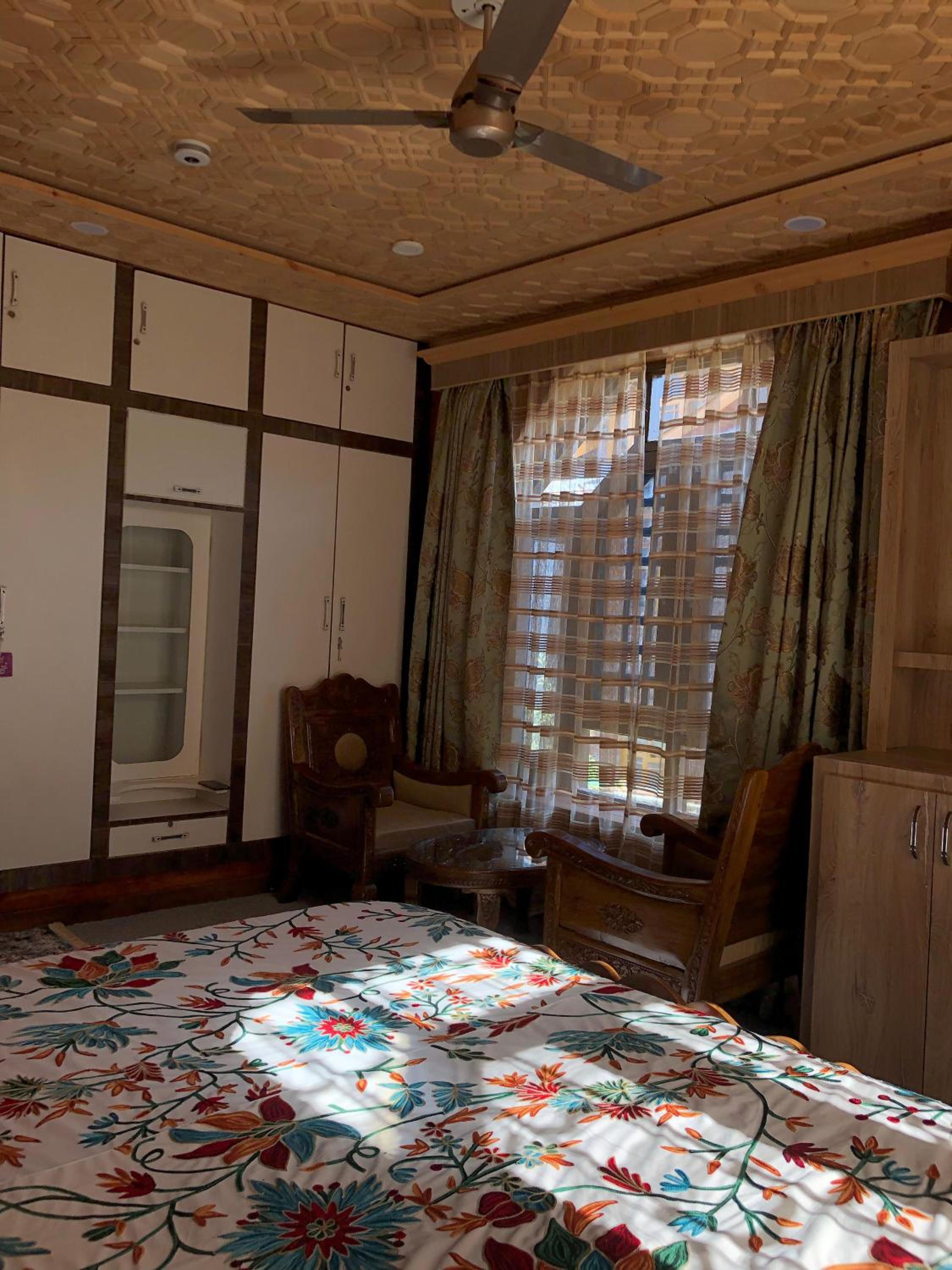 Kashmir Aikyam House