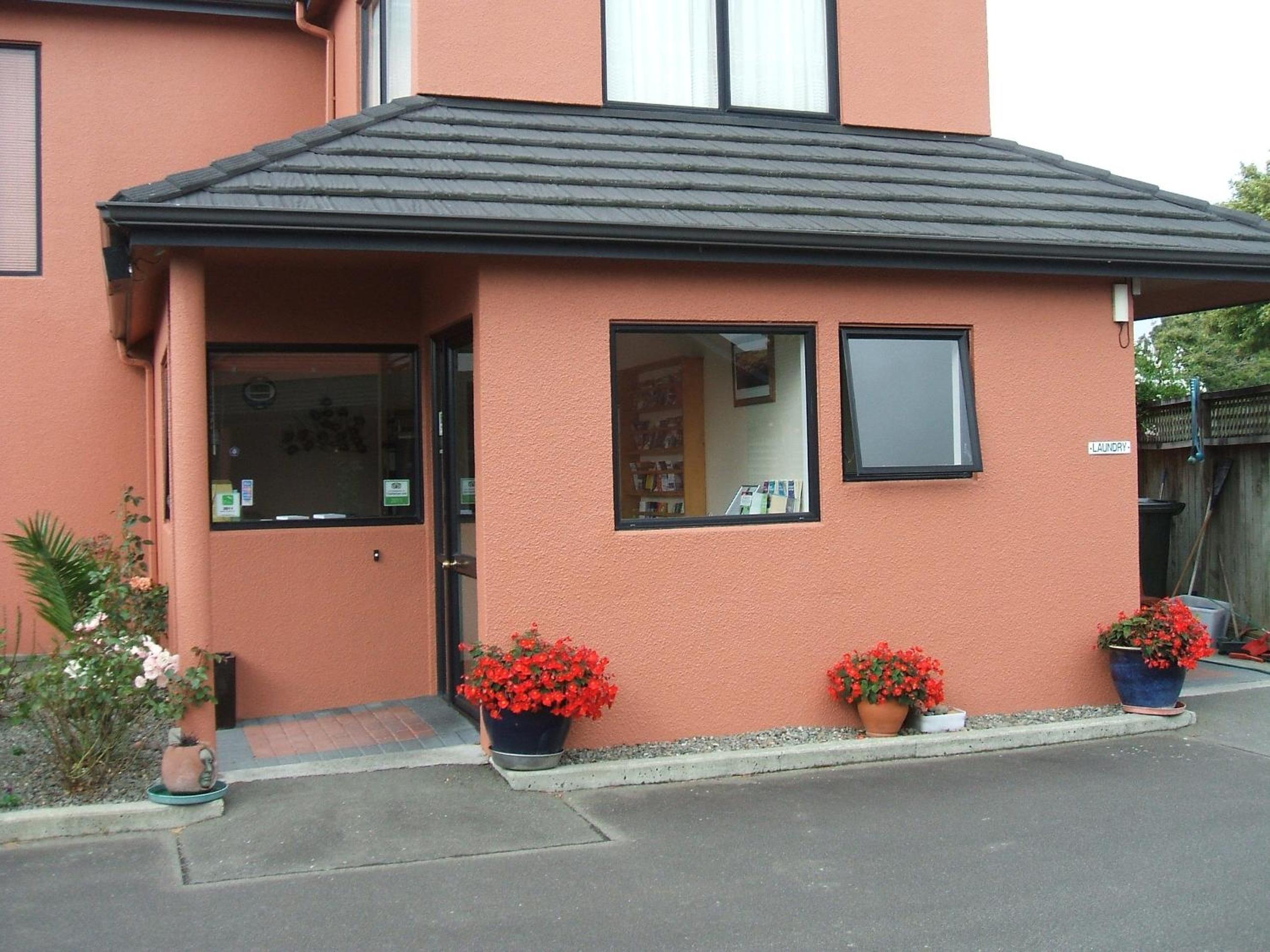 Pavilion Motel & Conference Centre