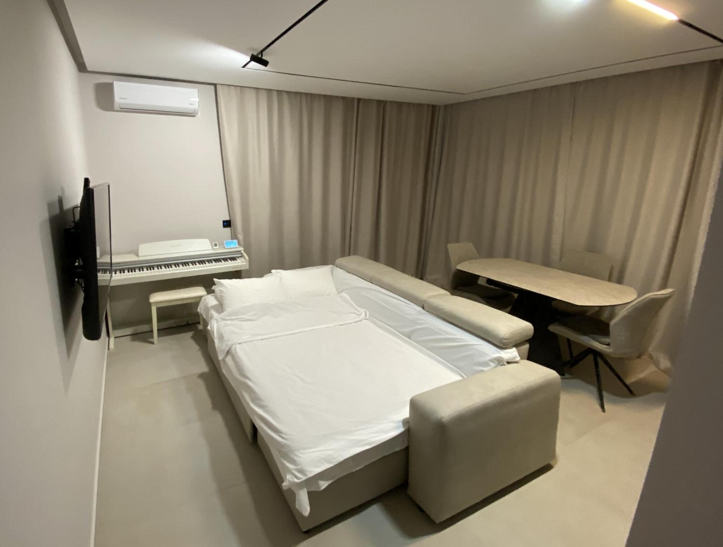 Smart Studio Plazhi Vjeter