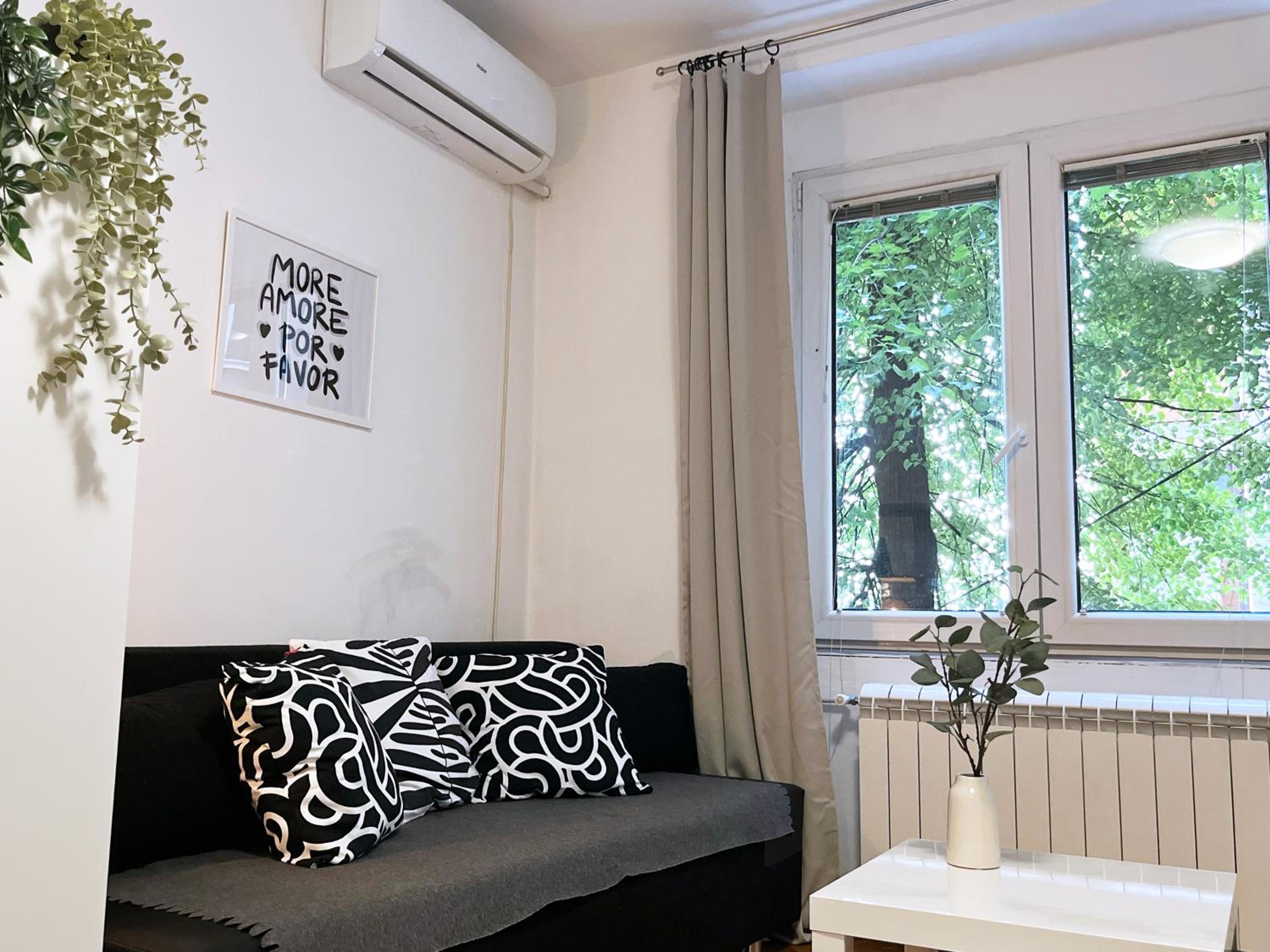 Fully Equipped - Cozy & Convenient City Apartment view 5