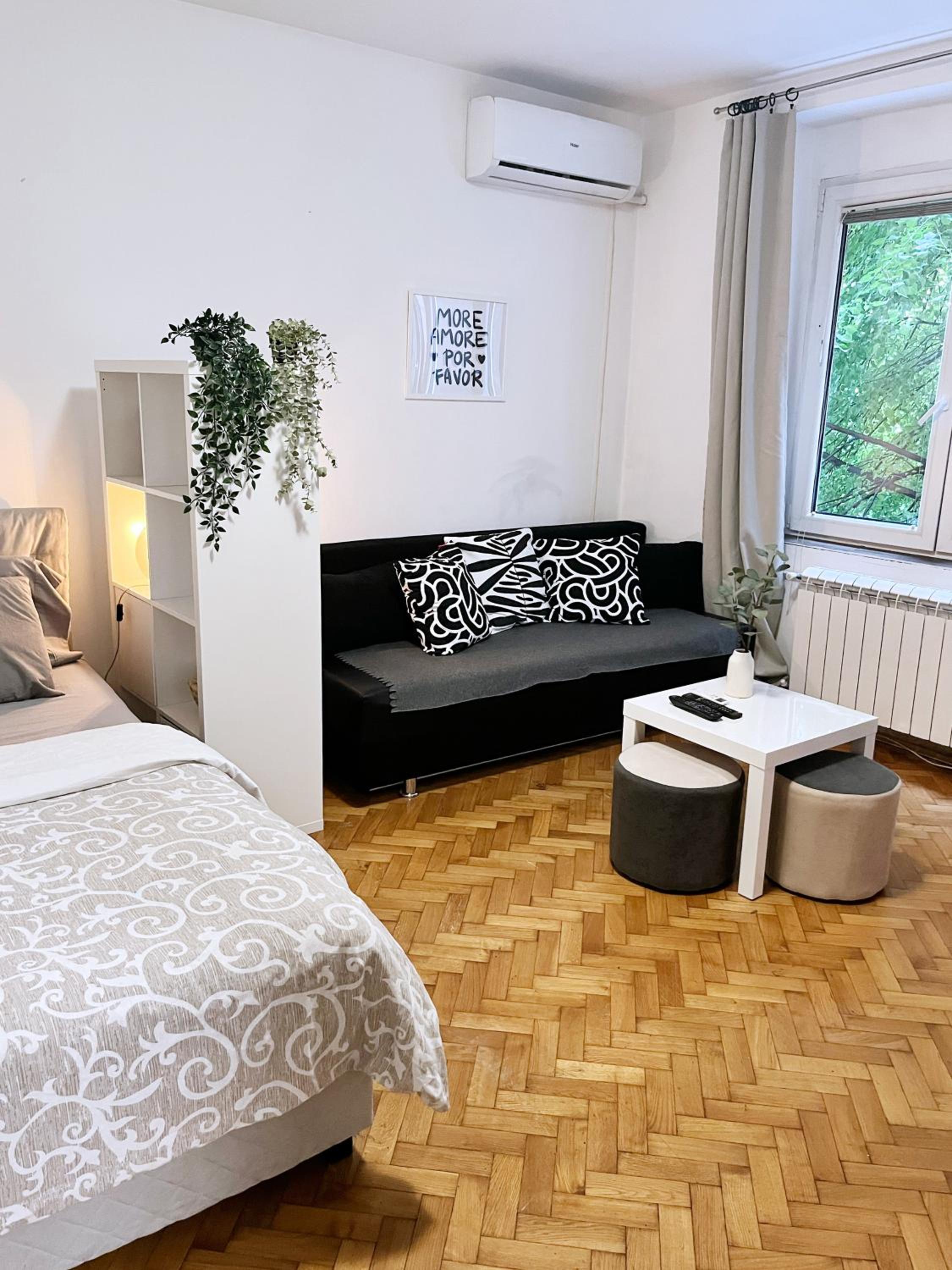 Fully Equipped - Cozy & Convenient City Apartment view 4