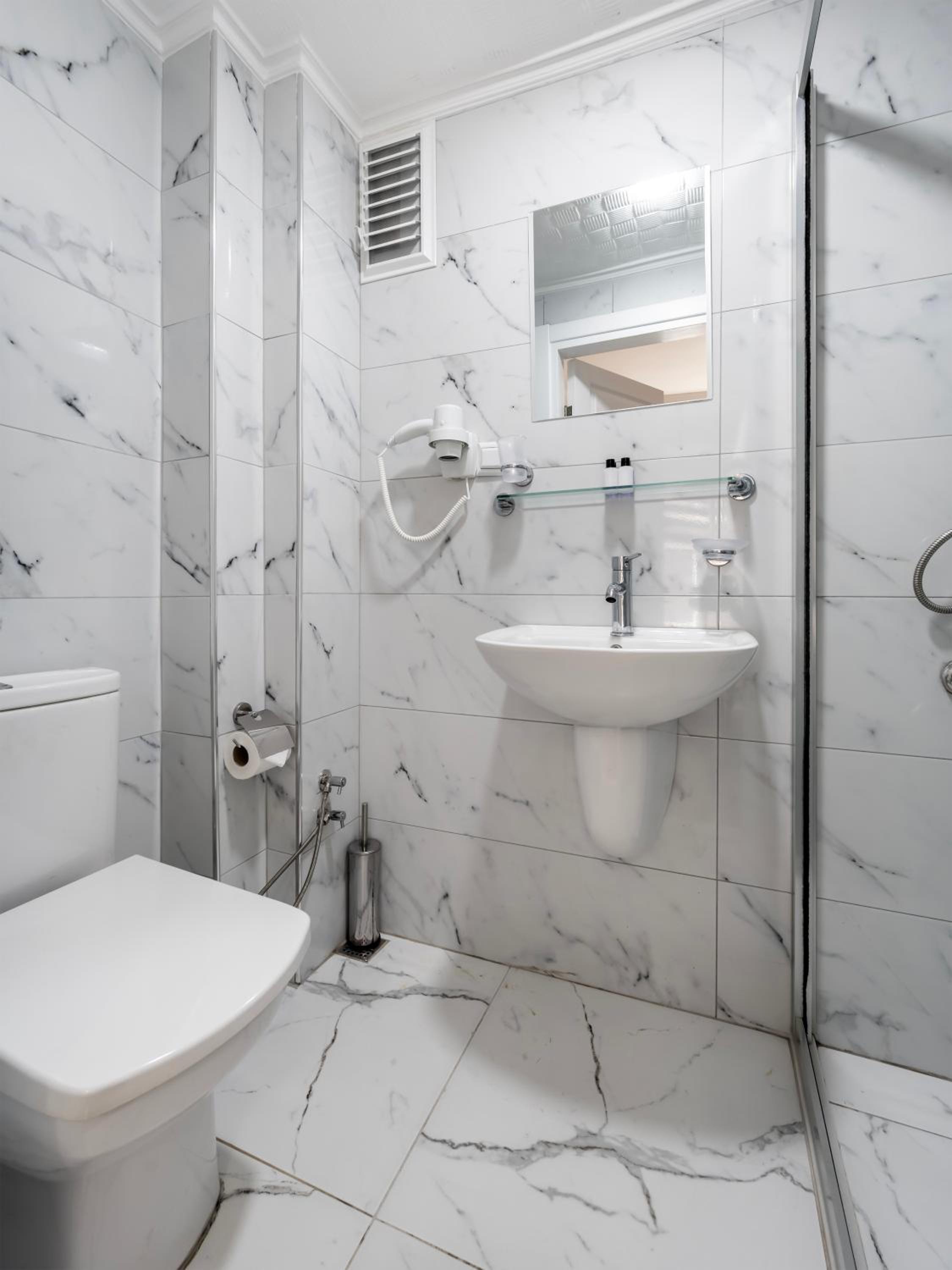 Taksim Trust Otel & Süitler - Image 53