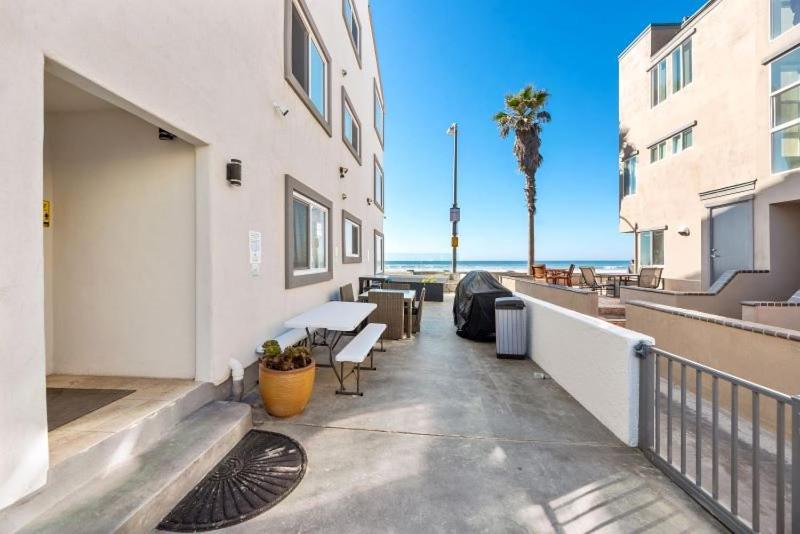 104-Unit 4 view 3