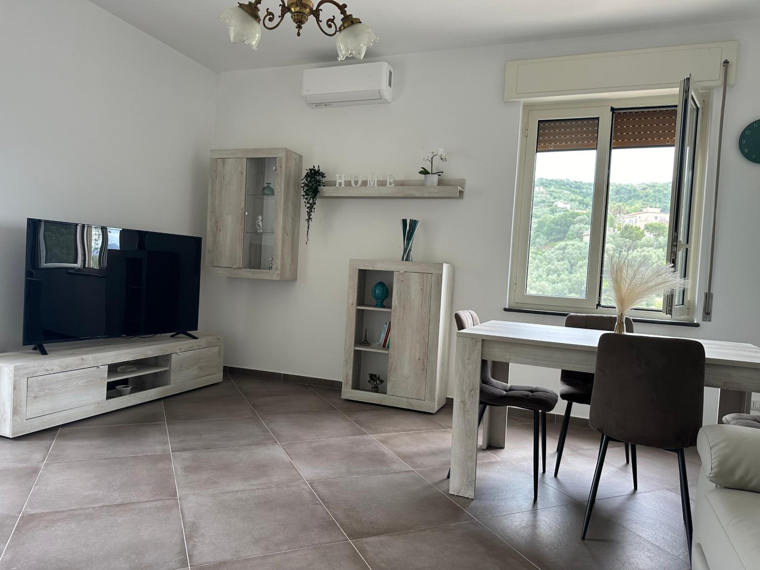 Victoria Luxury Apartment photo 3