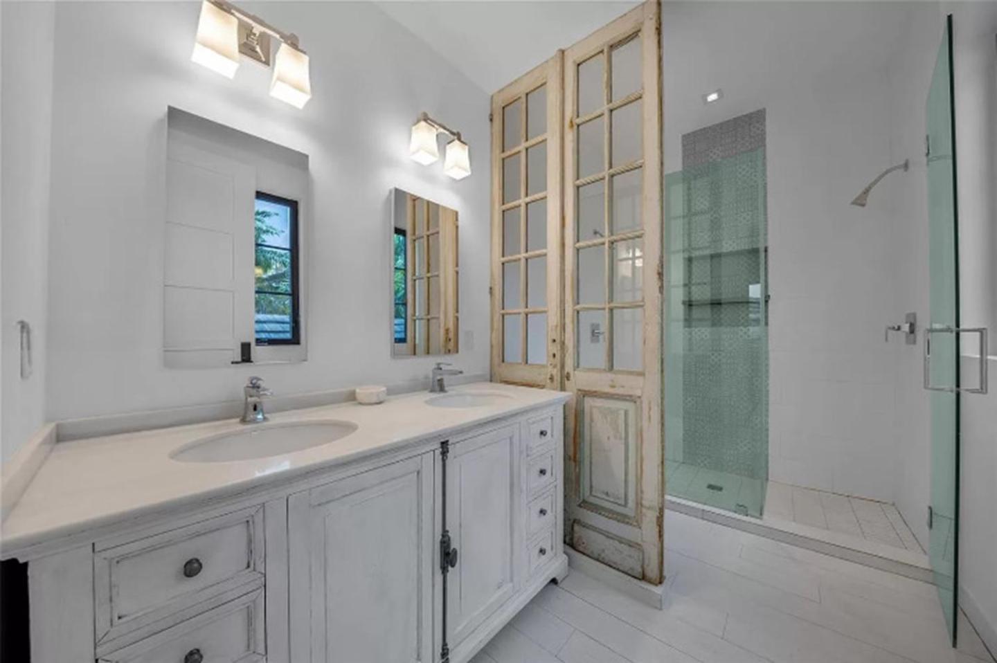 Tons of Natural Light Private Star Home