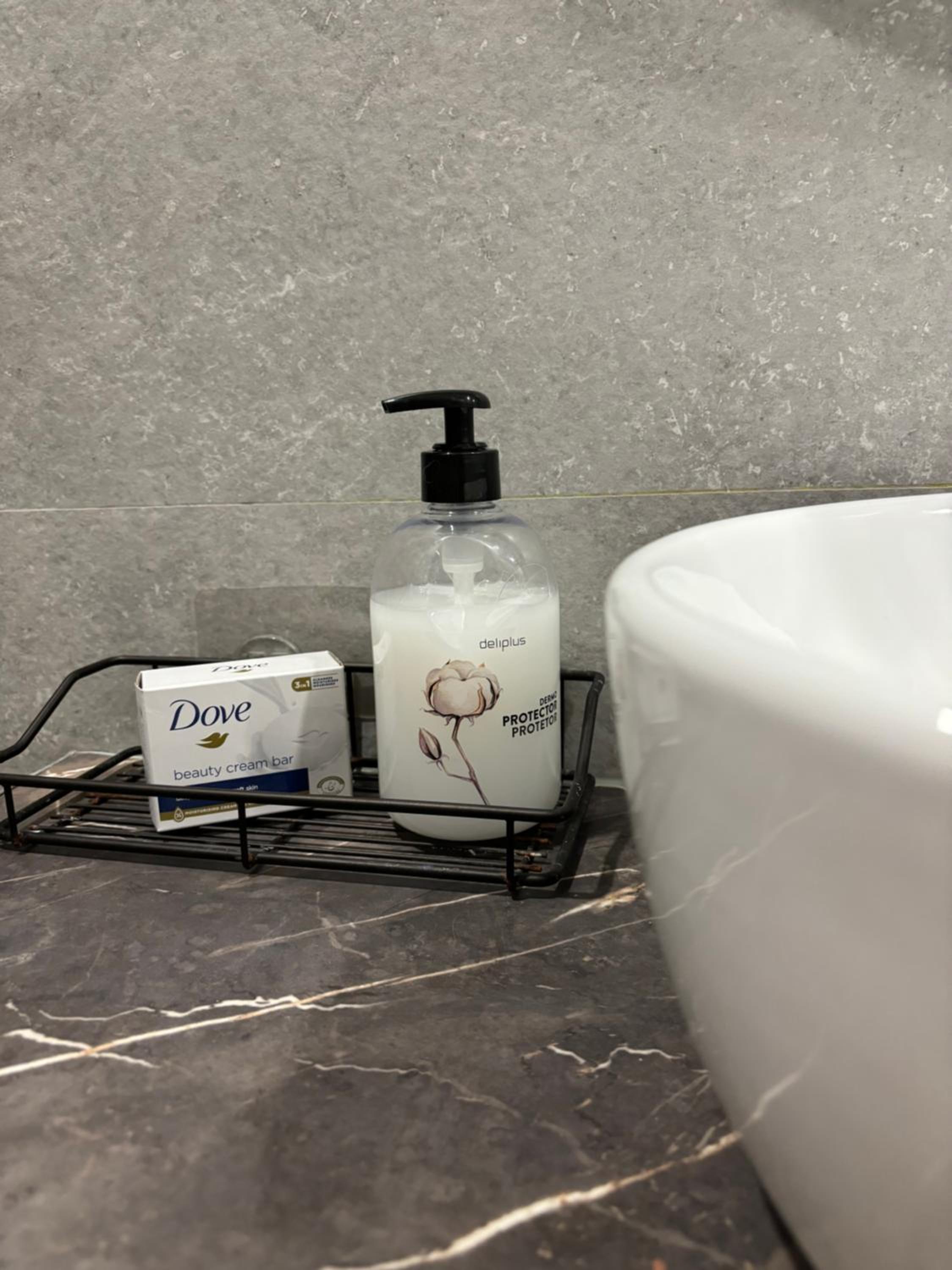 Apartamento blanco y negro en el centro