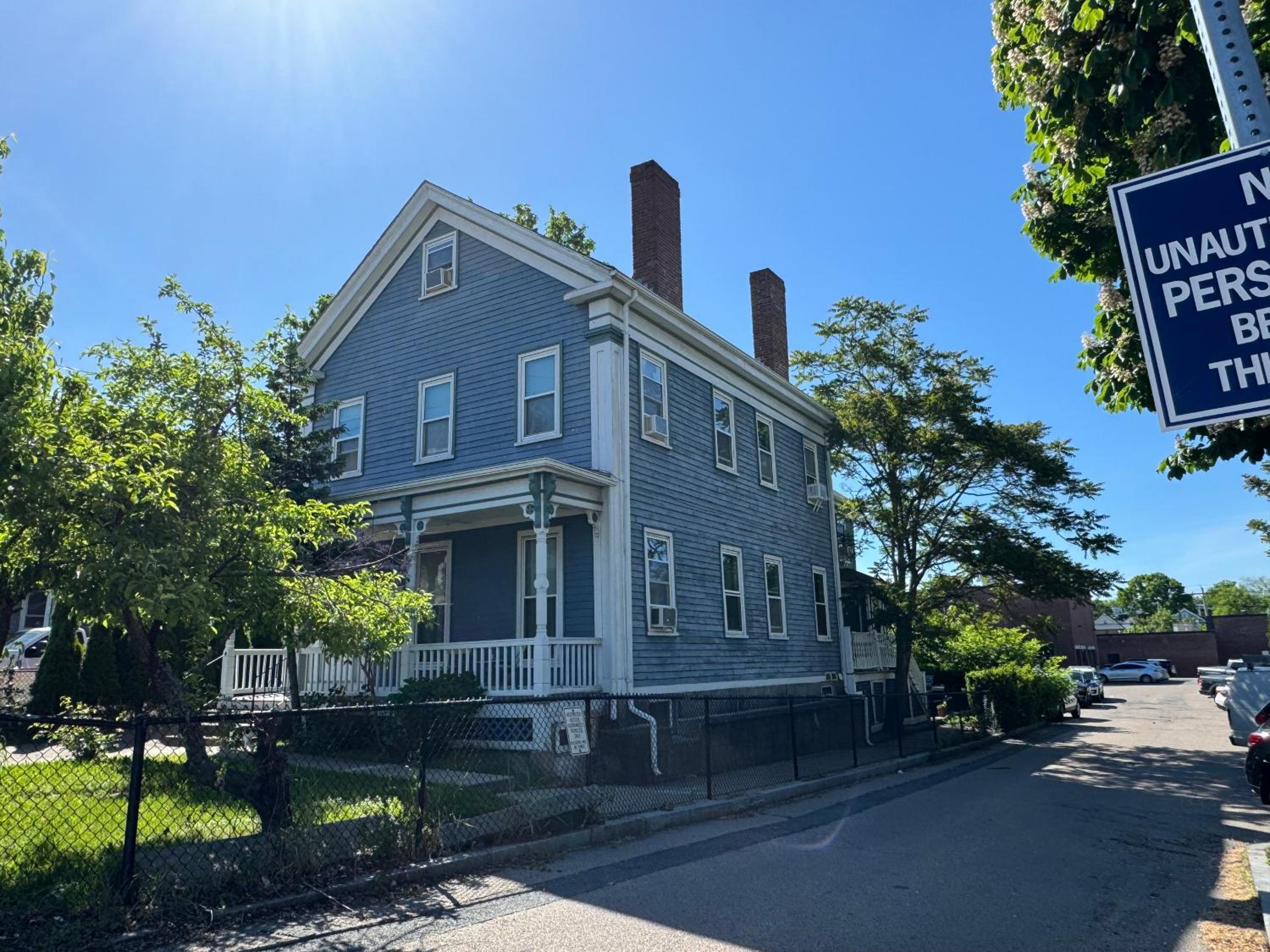 Beautiful 2-Bedroom, 2-Bath Townhouse