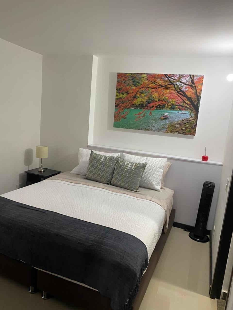 2104 Apartamento Poblado en la zona rosa de medellín