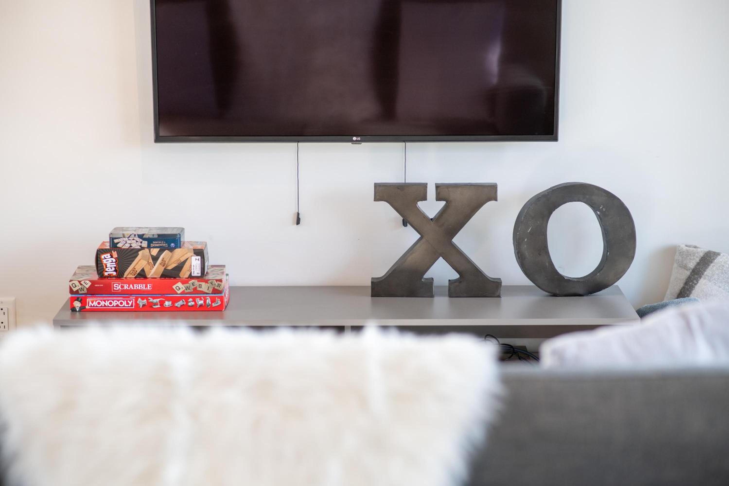 Chalet XO Tremblant - 5BRs, Private Baths, Spa, Sauna & Rooftop