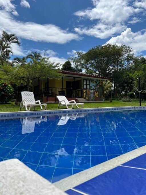 Charming Nature House/ Finca Tradicional Cafetera