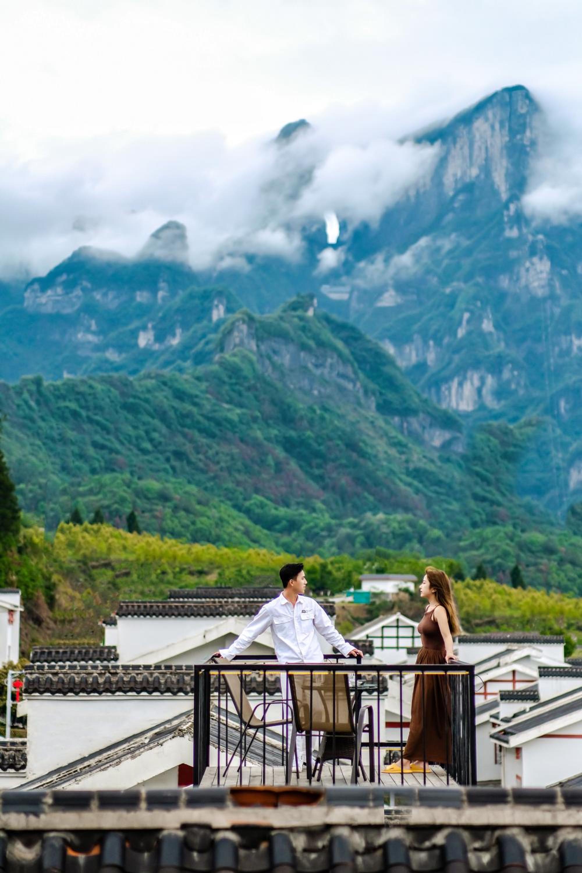 Tianmen Boutiqu Hotel-Free pickup-English services-Near the Tianmen Cableway