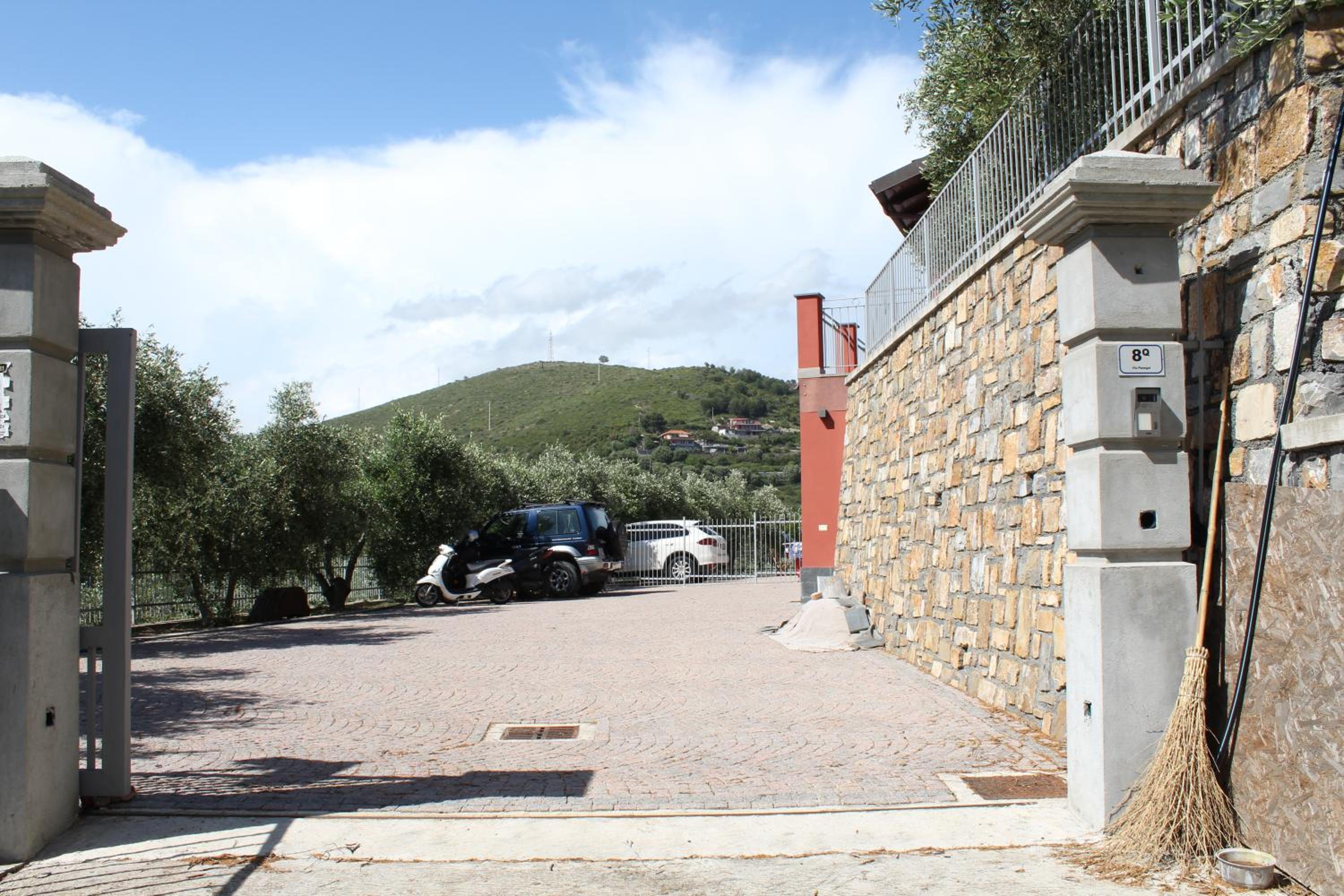 Photo 48