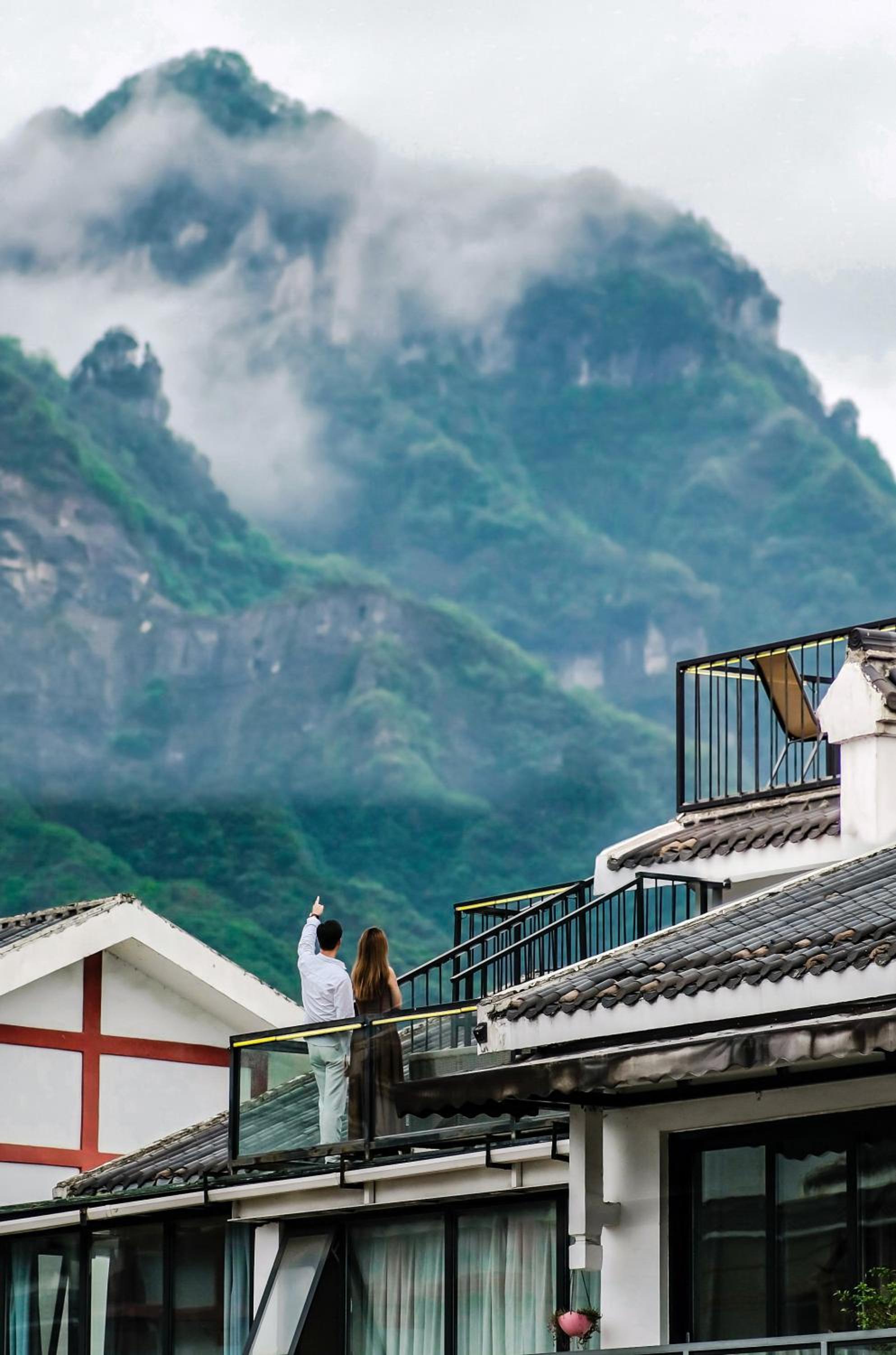 Tianmen Boutiqu Hotel-Free pickup-English services-Near the Tianmen Cableway