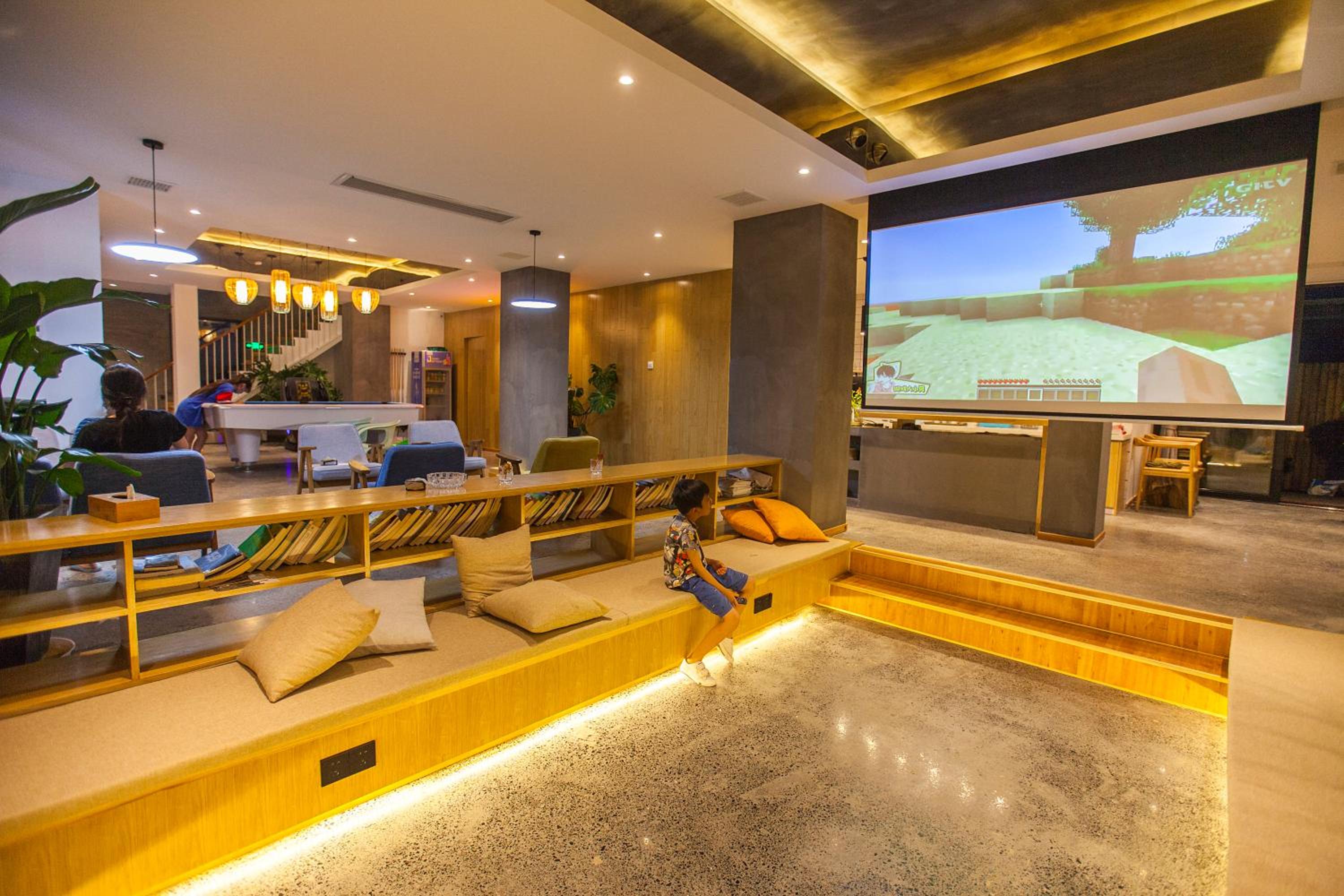 Tianmen Boutiqu Hotel-Free pickup-English services-Near the Tianmen Cableway