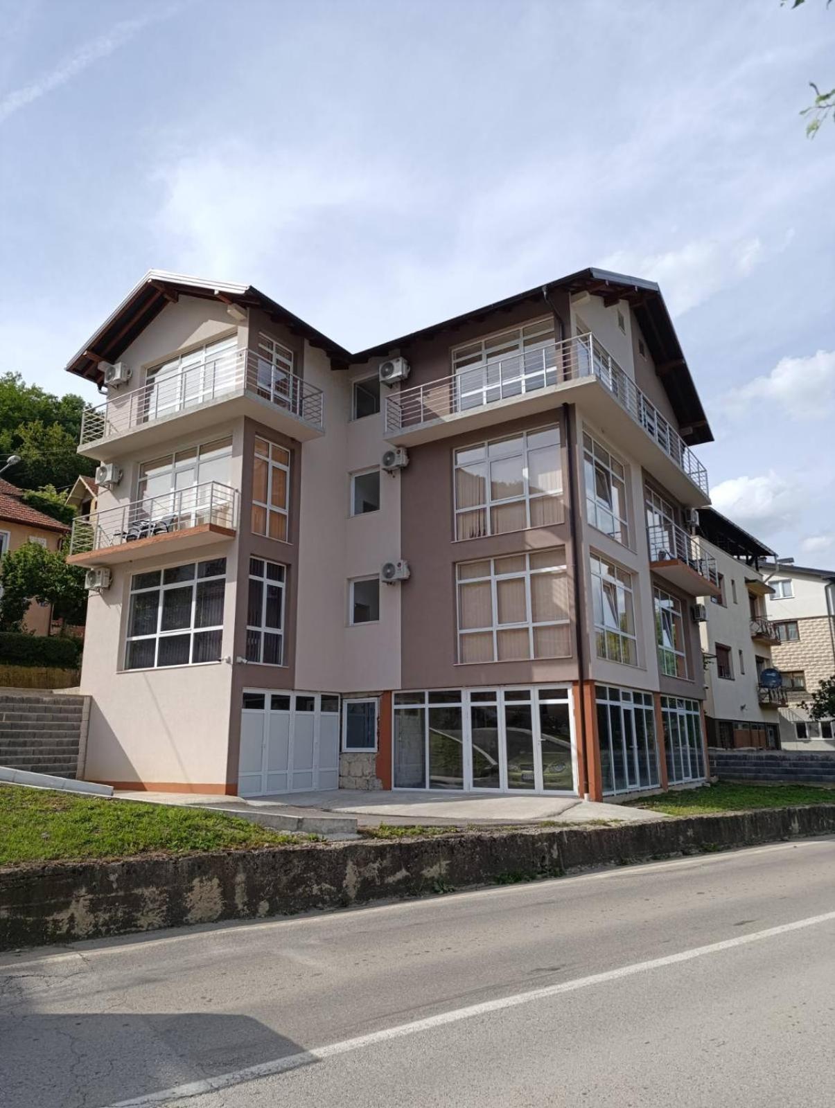 Apartmani Helena