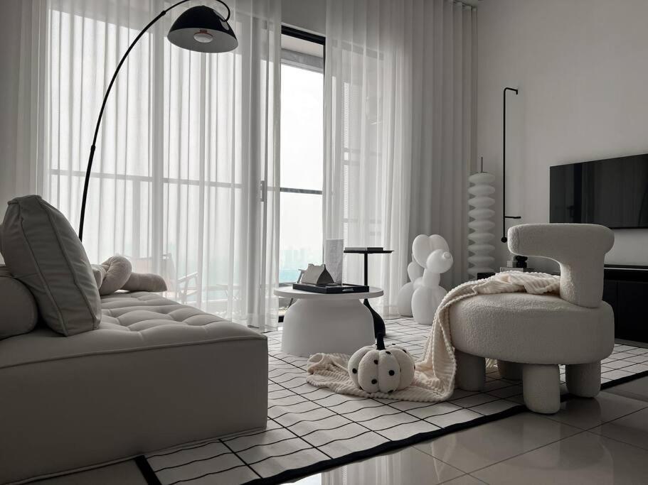 Cosy Trion KL CITY 2R2B