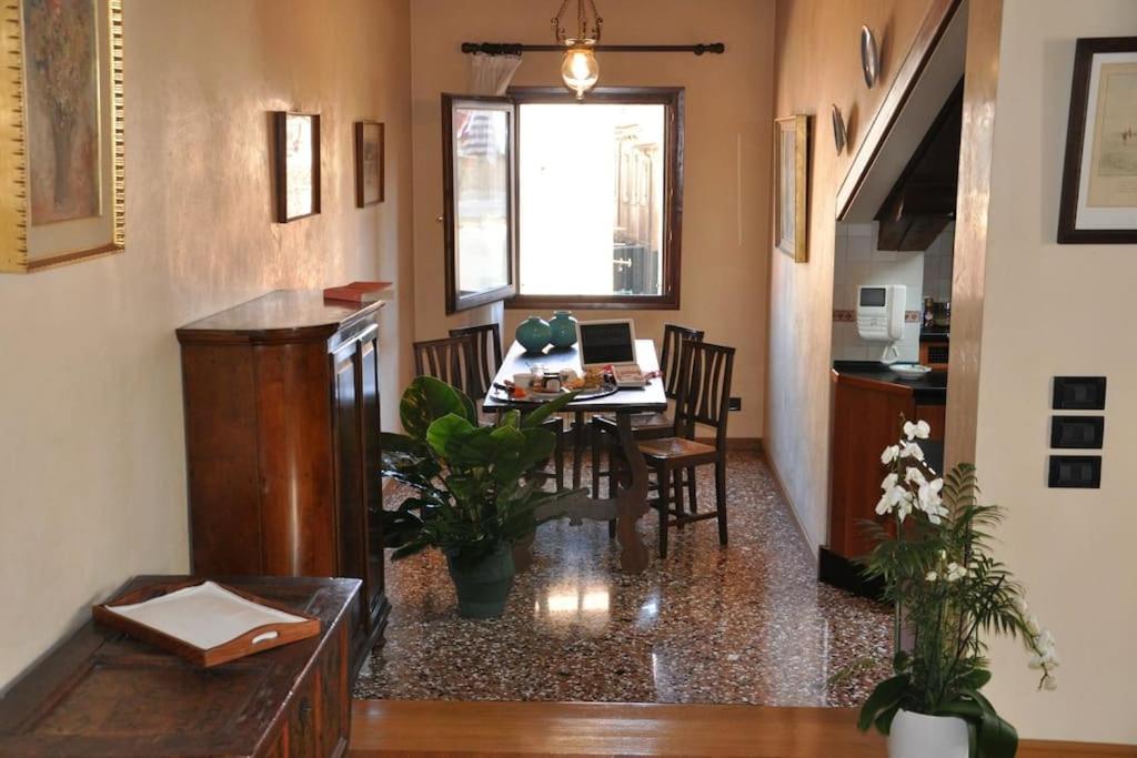 Venice Blue on Canal apartment