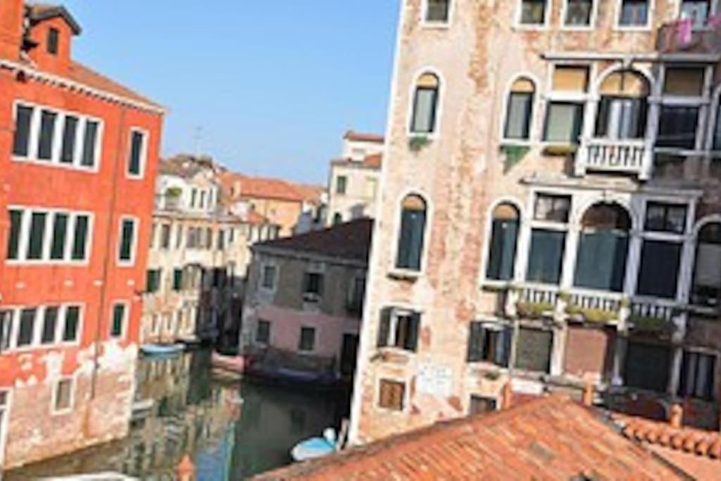 Venice Blue on Canal apartment