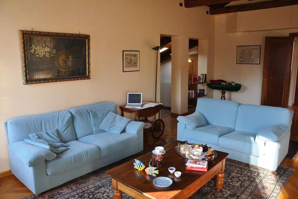 Venice Blue on Canal apartment