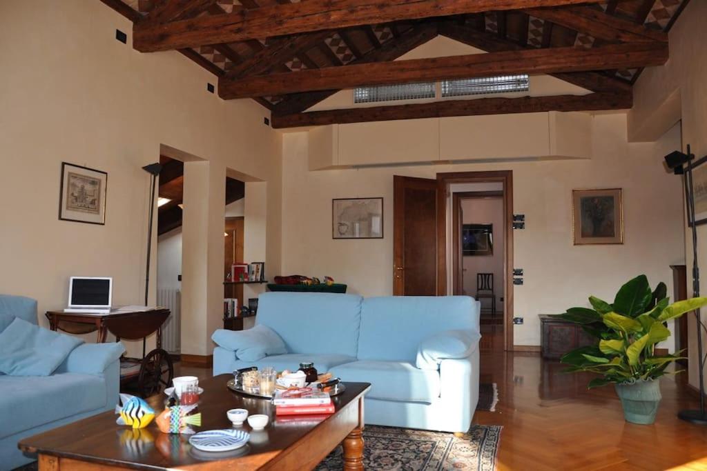 Venice Blue on Canal apartment