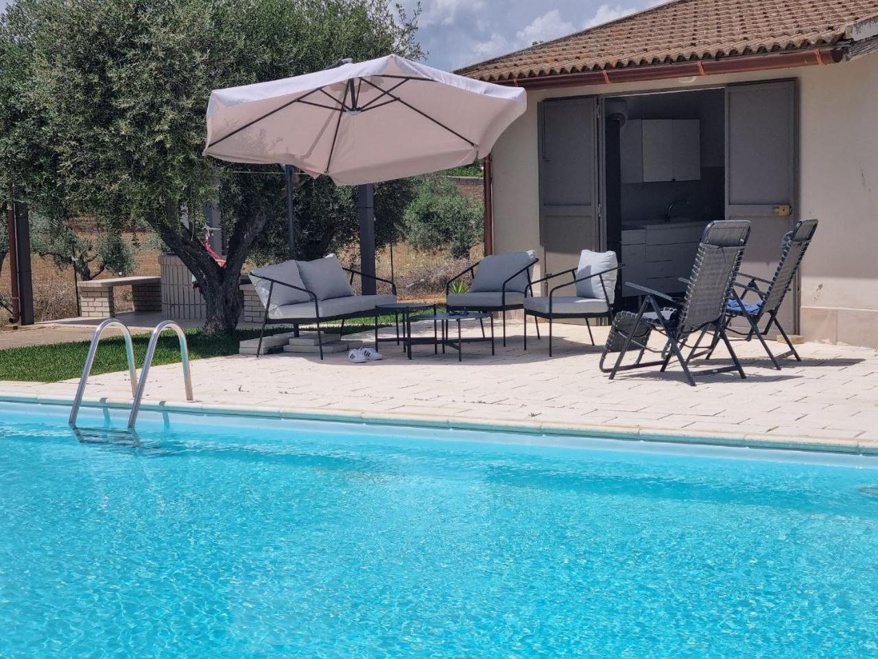 Accogliente villa con piscina