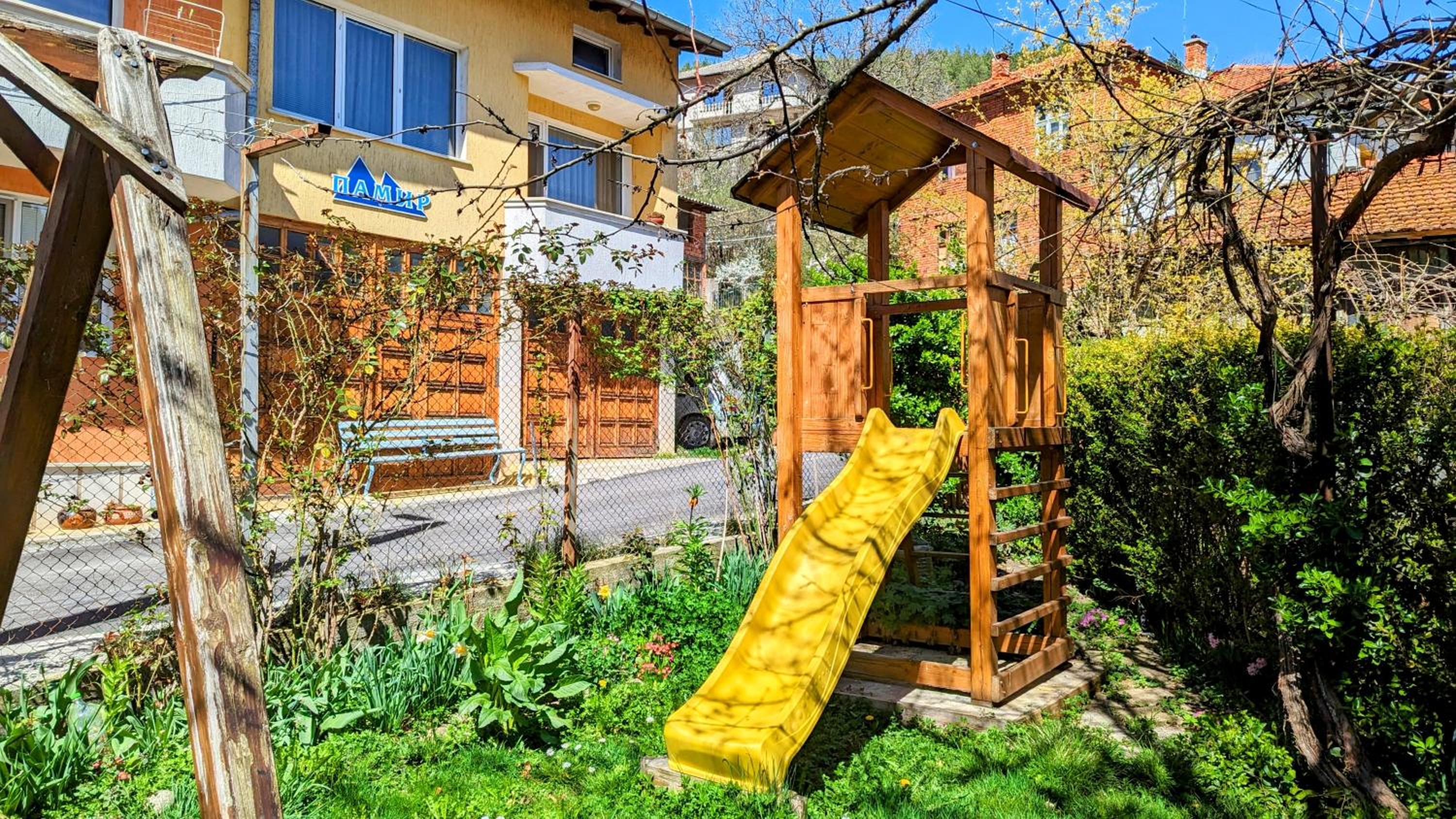Pamir Guest House