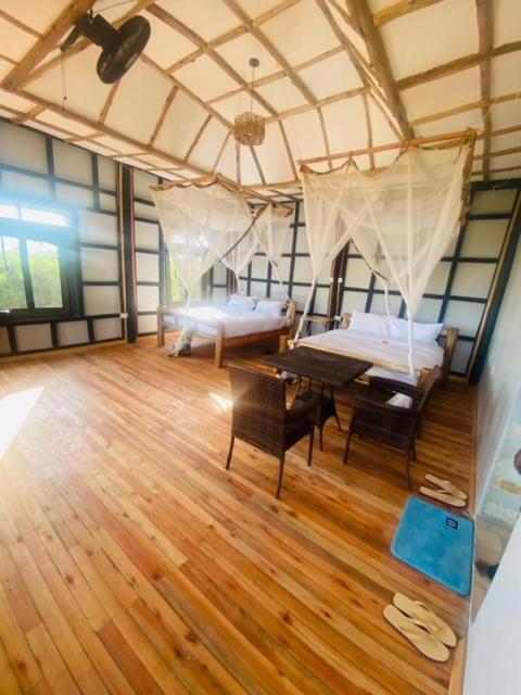 Irungu Forest Safari Lodge view 3