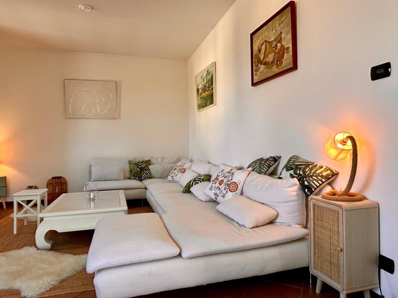 Kibilu - Villa near Lake Maggiore and Varese view 2