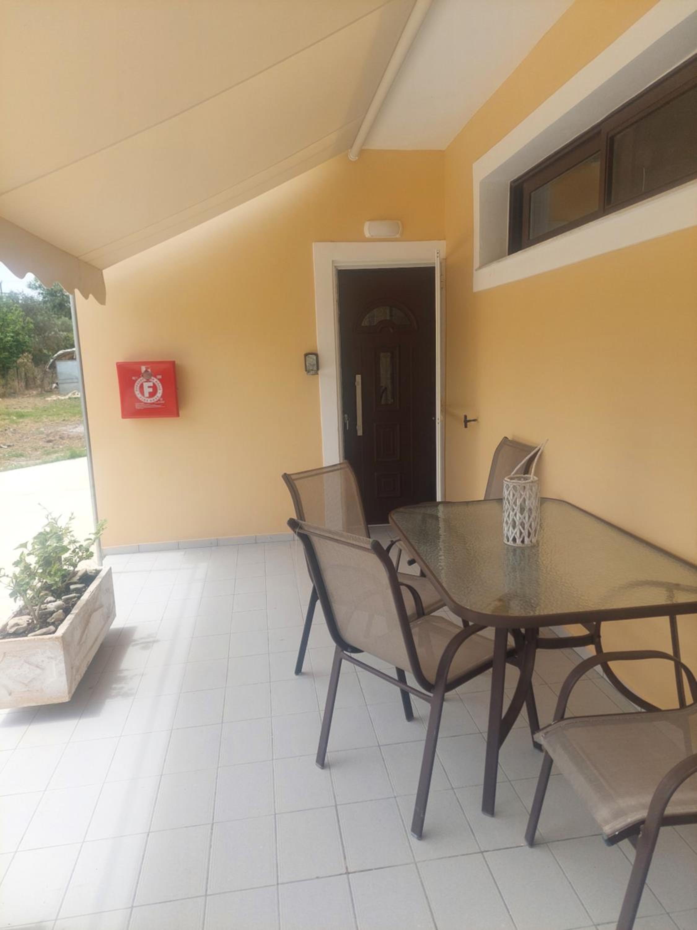 Sea Side Apartments & Studios-Renovated view 5