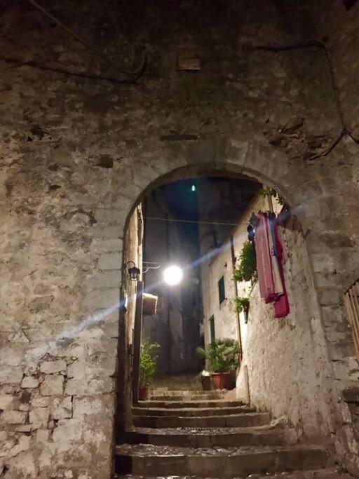 Casa con ampio giardino in centro La Taverna, photo 16