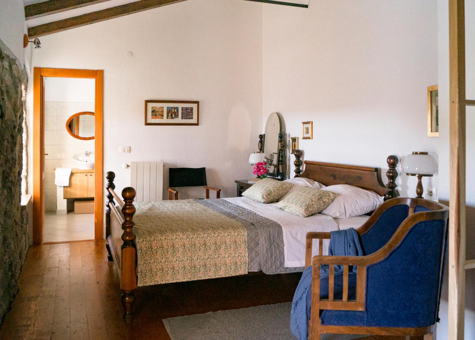Villa Millefoglie, a century-old stone house nestled in a nature park view 4