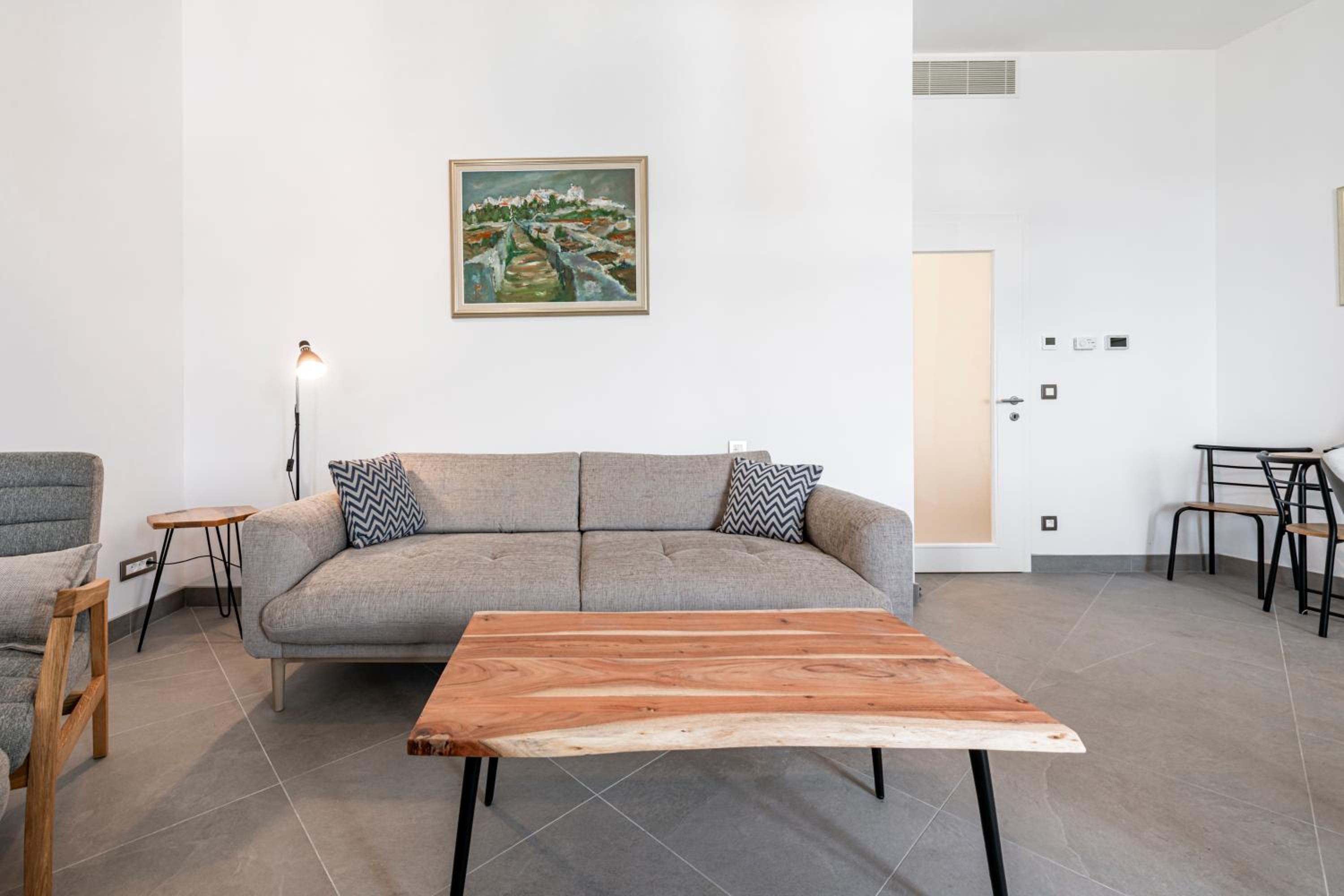 Central located house 'PORAT' view 5
