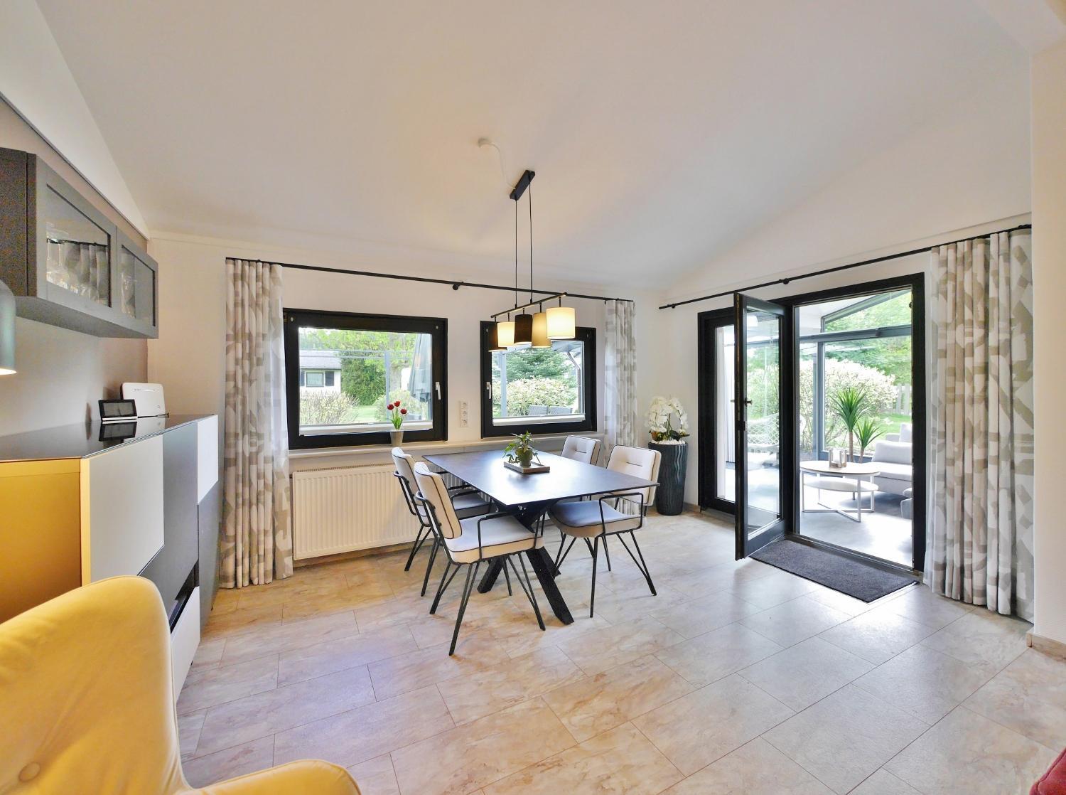 Ferienhaus 'Kahle Pön' mit MeineCardPlus, Wintergarten und eingezäuntem Garten