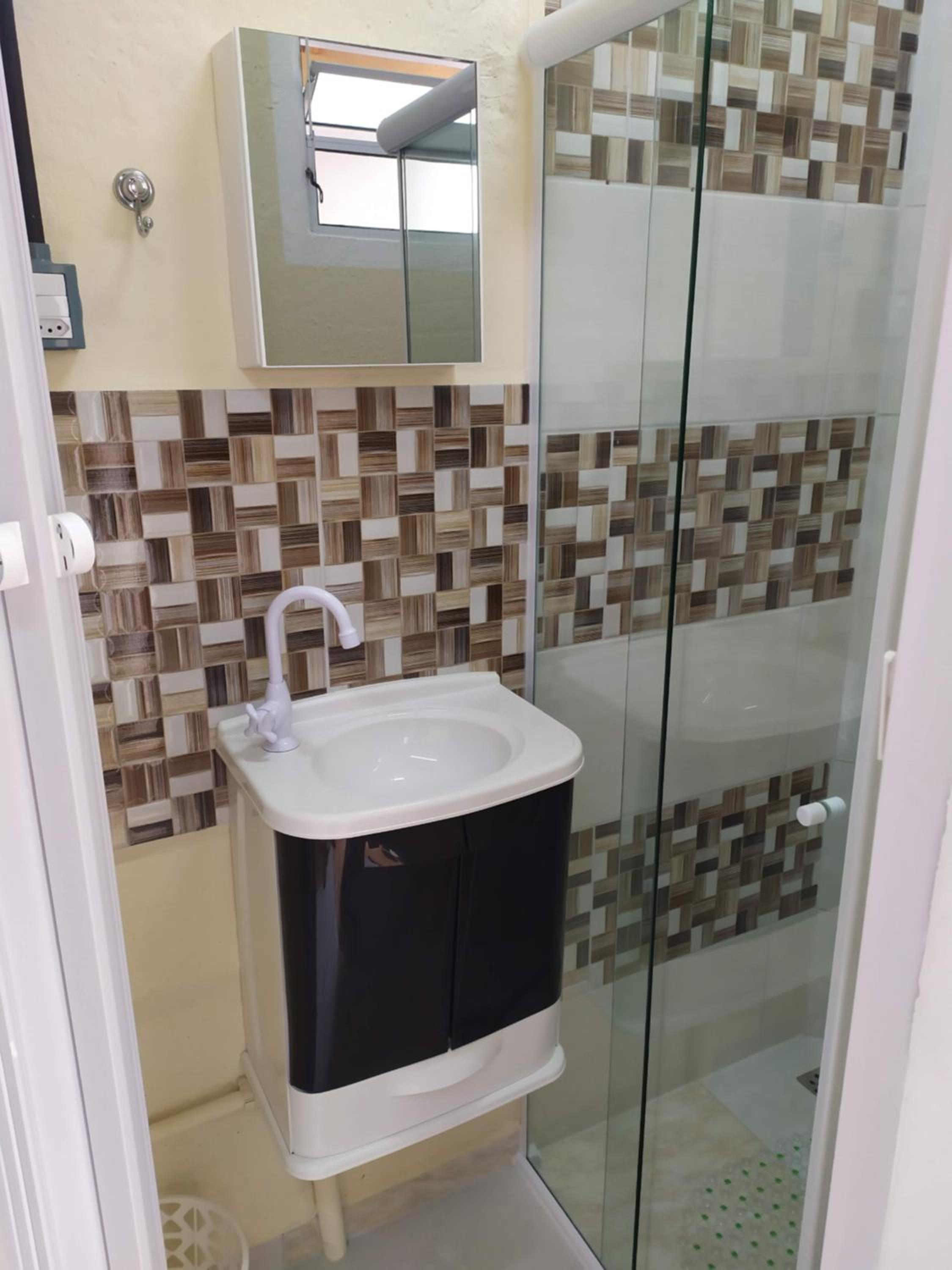 Pousada-Flat-Kitnet Mobiliada c Sala e 40m2 de conforto