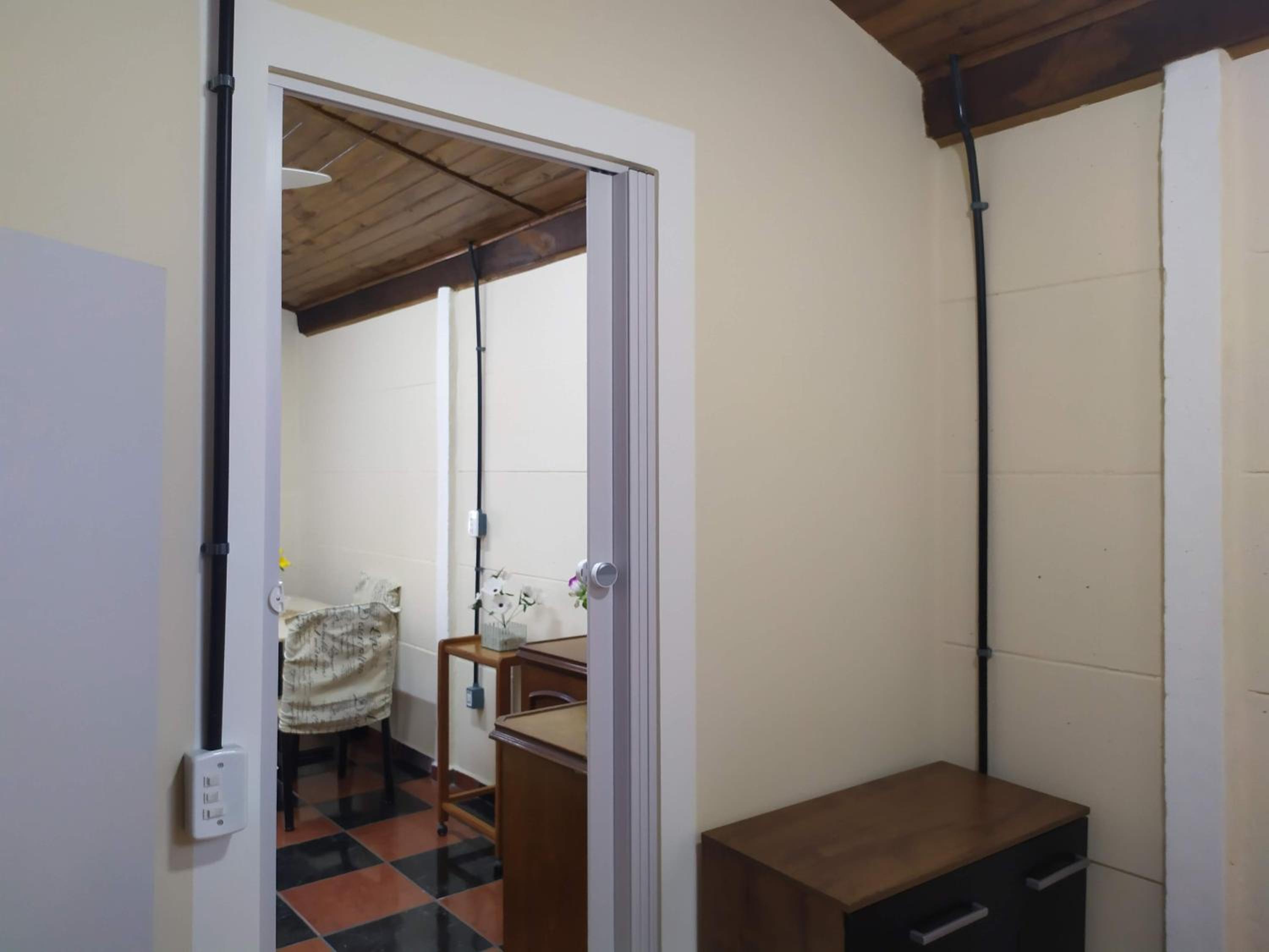 Pousada-Flat-Kitnet Mobiliada c Sala e 40m2 de conforto