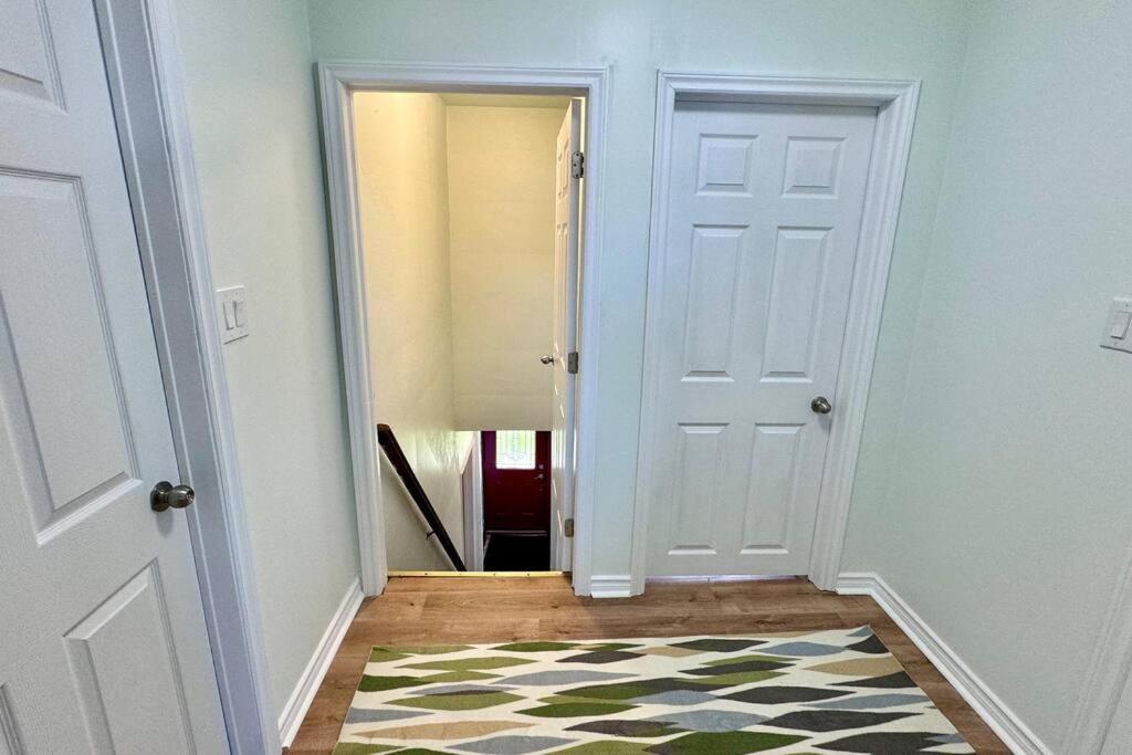 Near the Falls Two Bedroom - 5 min Walk to Clifton