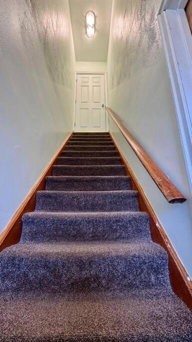 Near the Falls Two Bedroom - 5 min Walk to Clifton