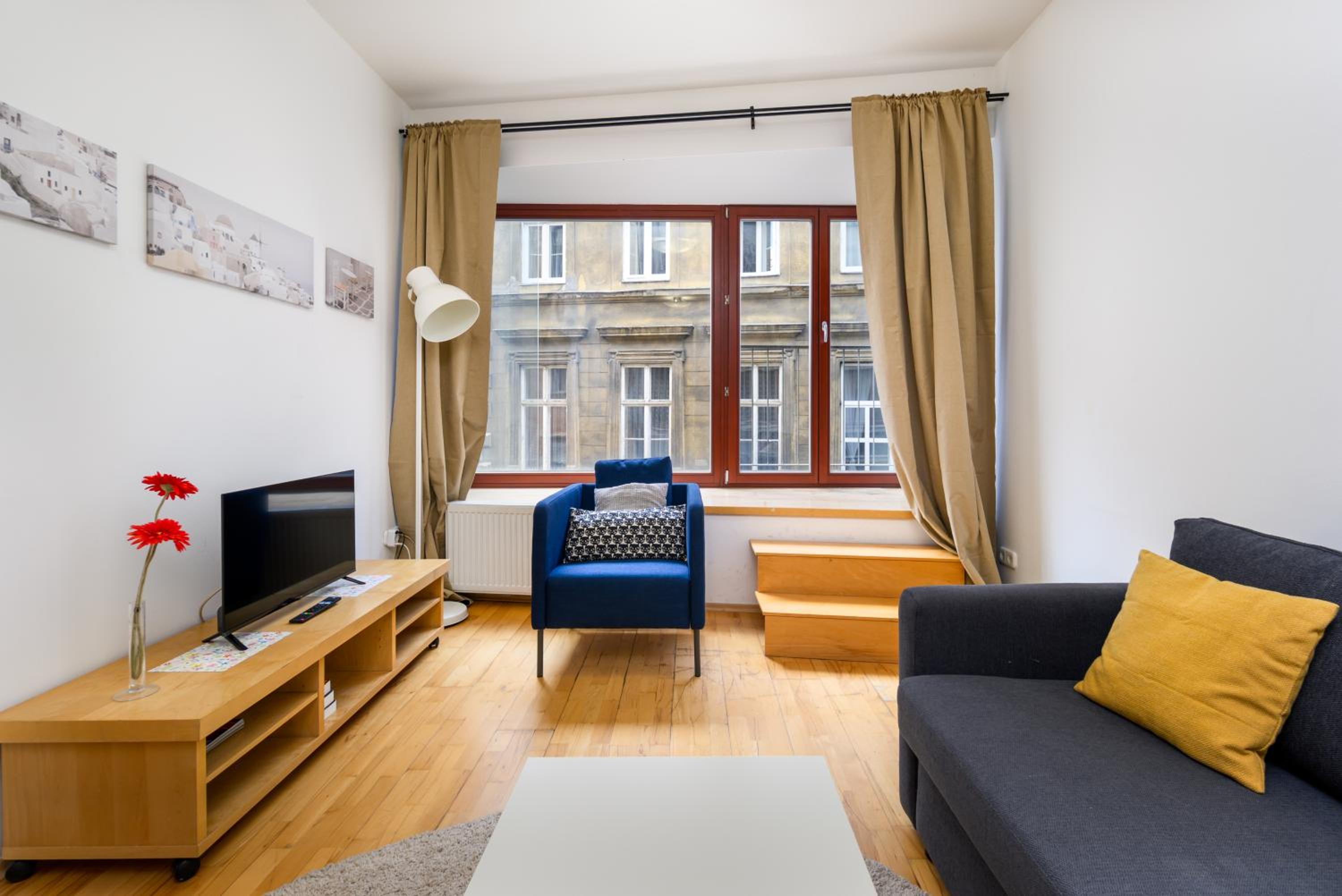 Basilica Apartment in Heart of City view 3