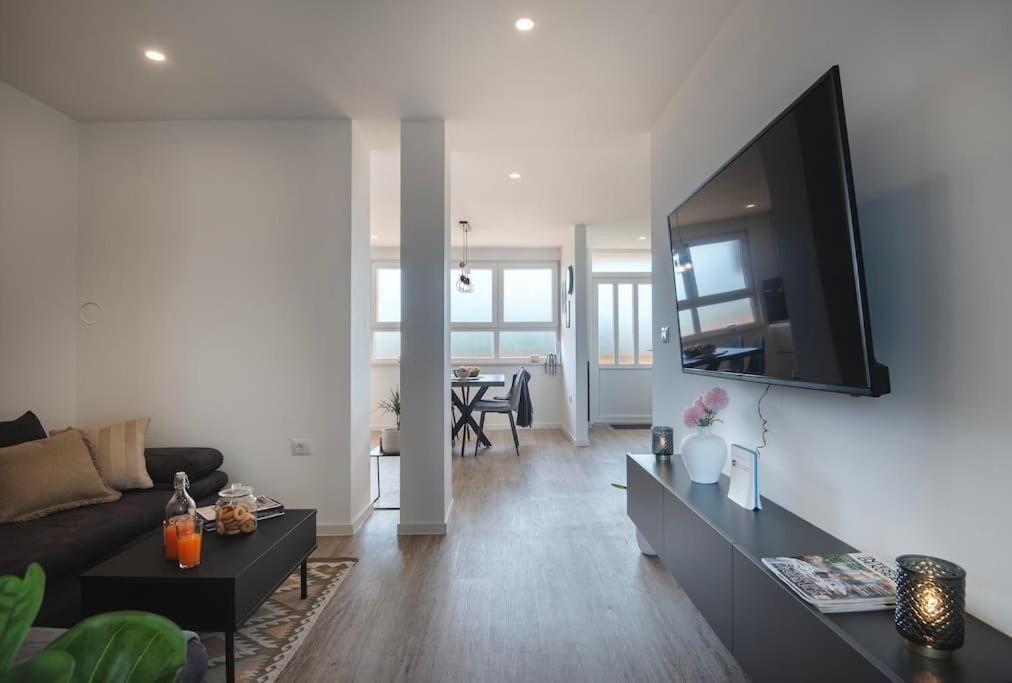Harbor View Apartment