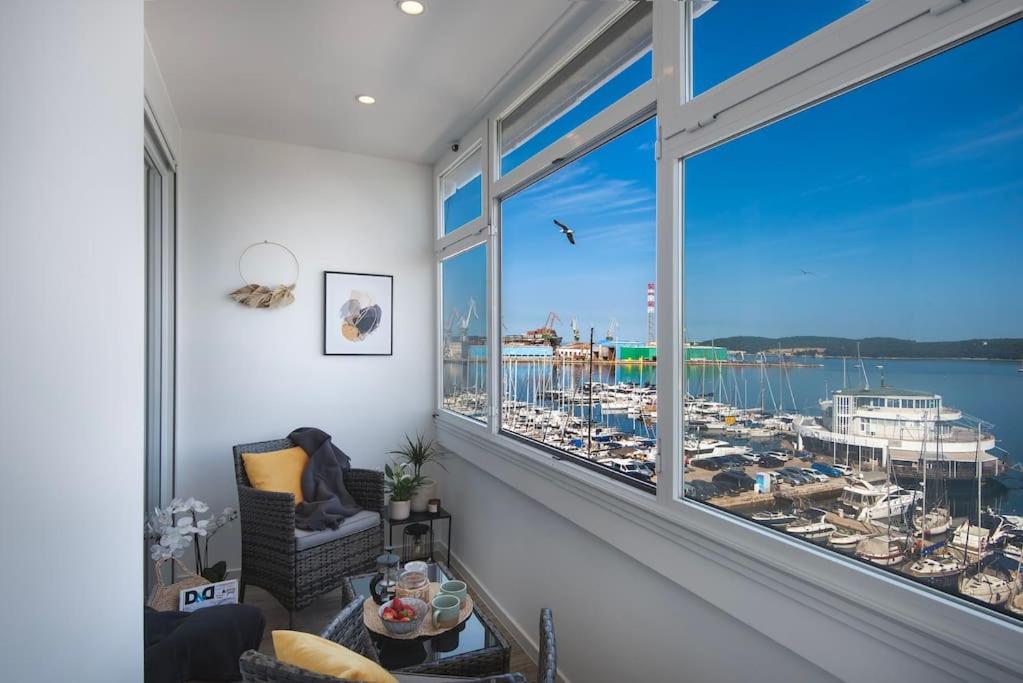 Harbor View Apartment