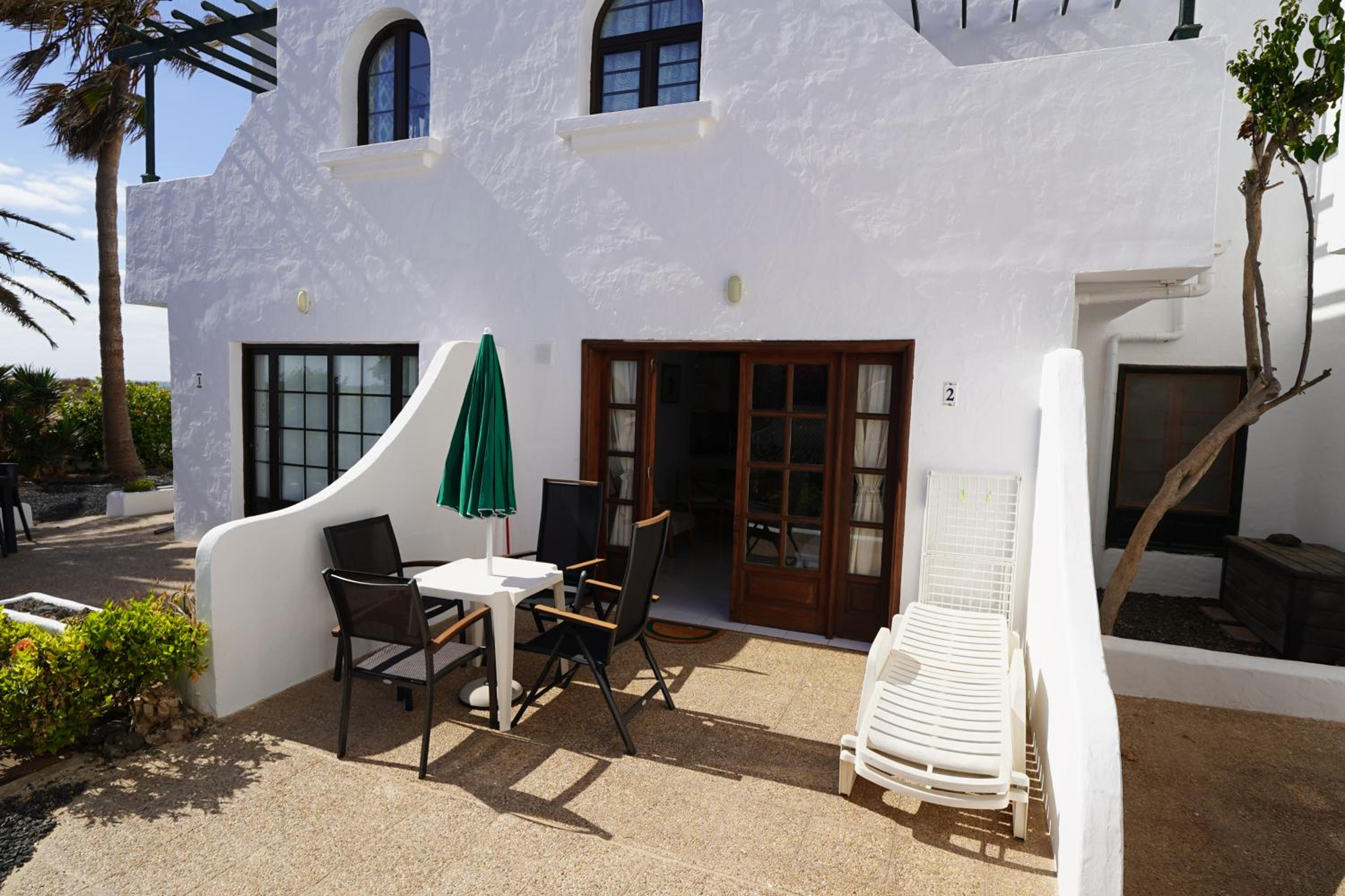 El Caleton Garden Apartment