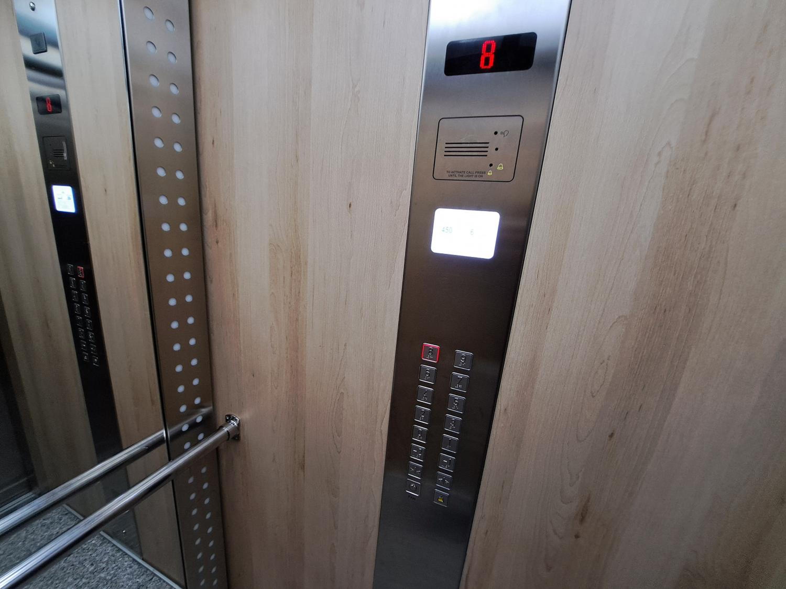 Pazari Luxury Central Apartment