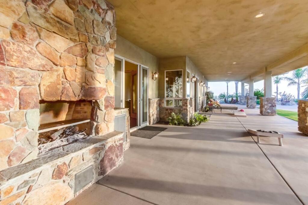 Gorgeous Private Estate with Pool & Pickleball Court