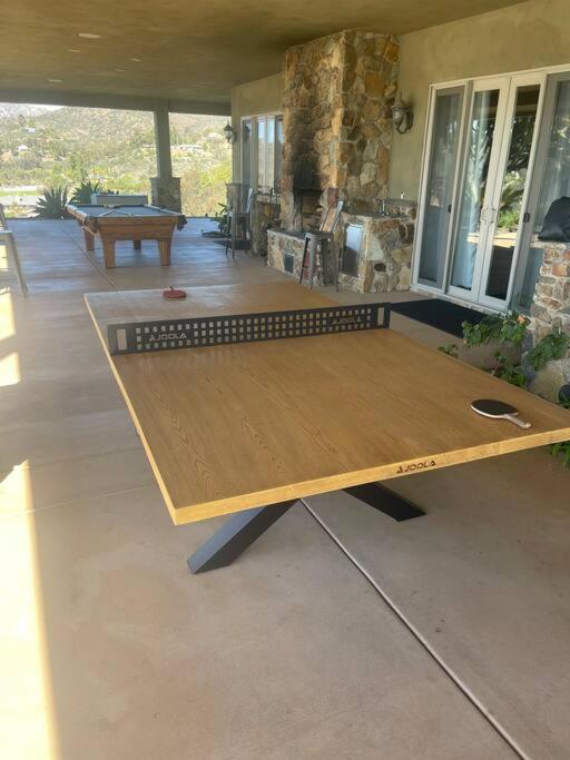 Gorgeous Private Estate with Pool & Pickleball Court